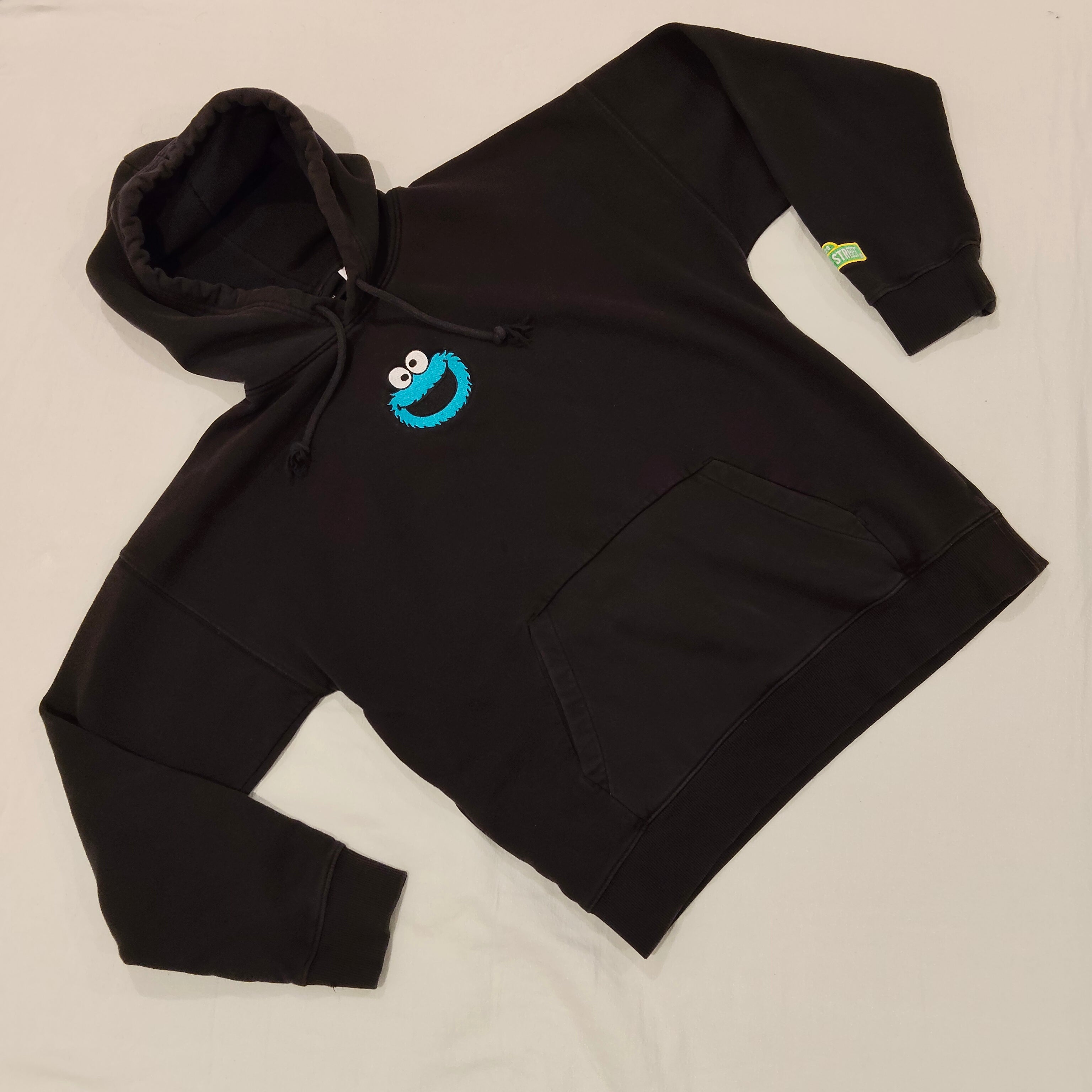 SESAME STREET hoodie size S Men black