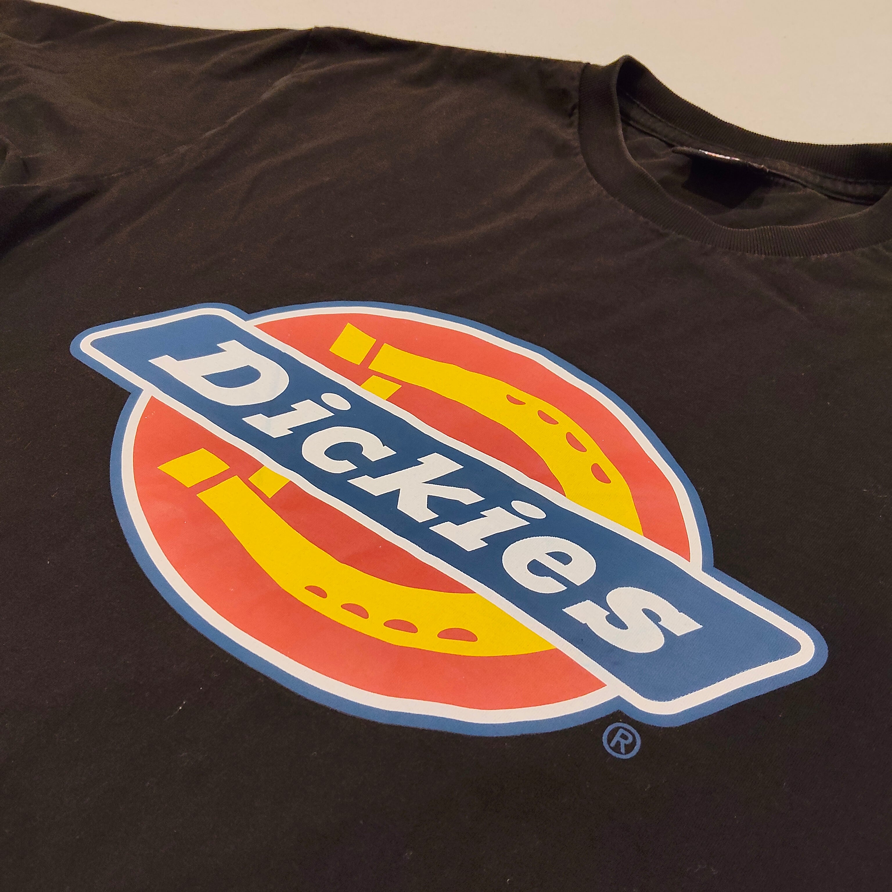 DICKIES tee size S Mens short sleeve black