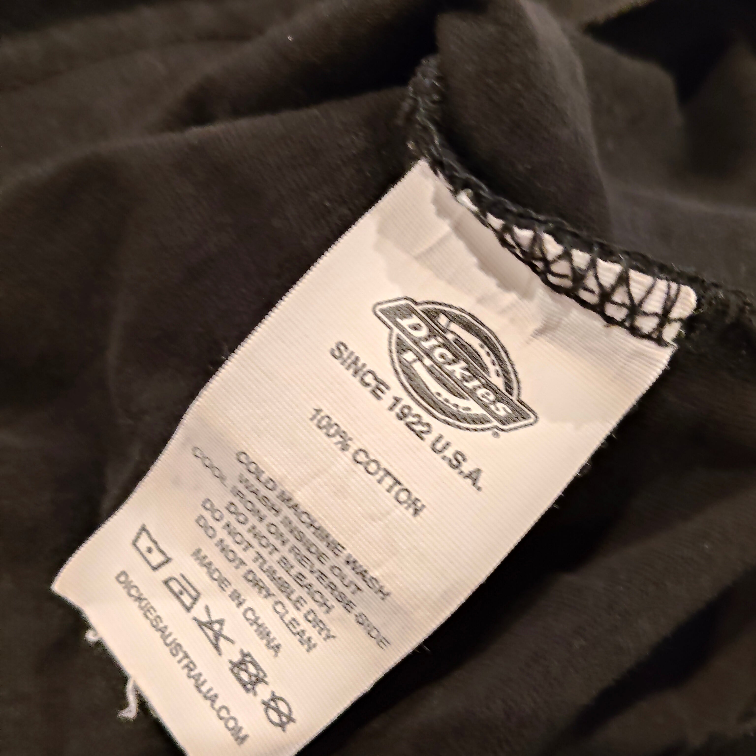 DICKIES tee size S Mens short sleeve black