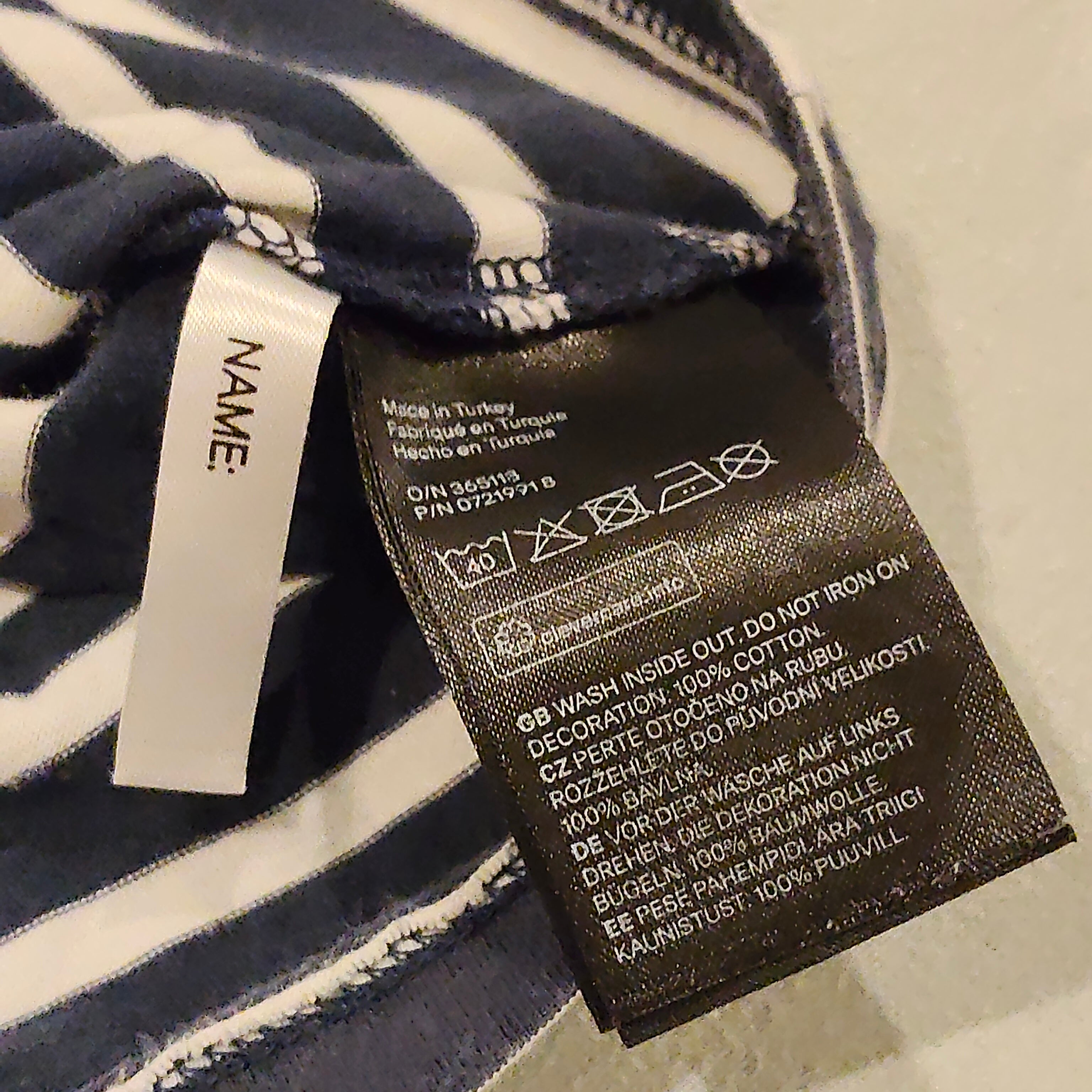 H&M top size 6-8y long sleeve Dinosaur stripes