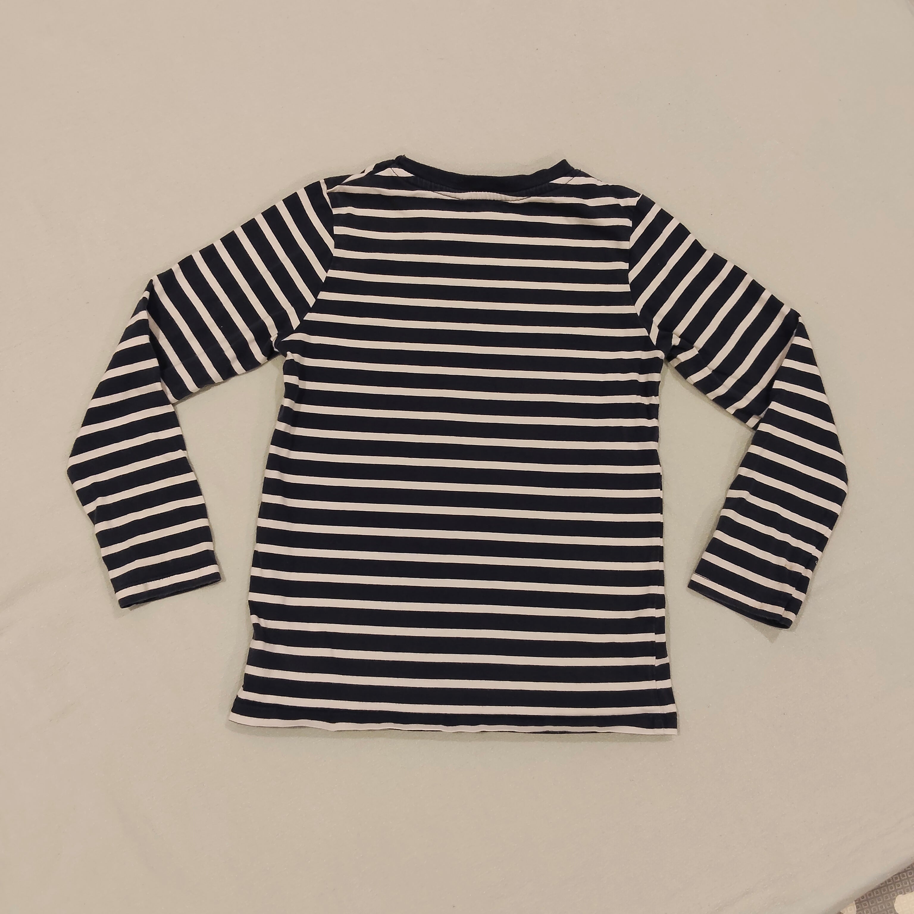 H&M top size 6-8y long sleeve Dinosaur stripes