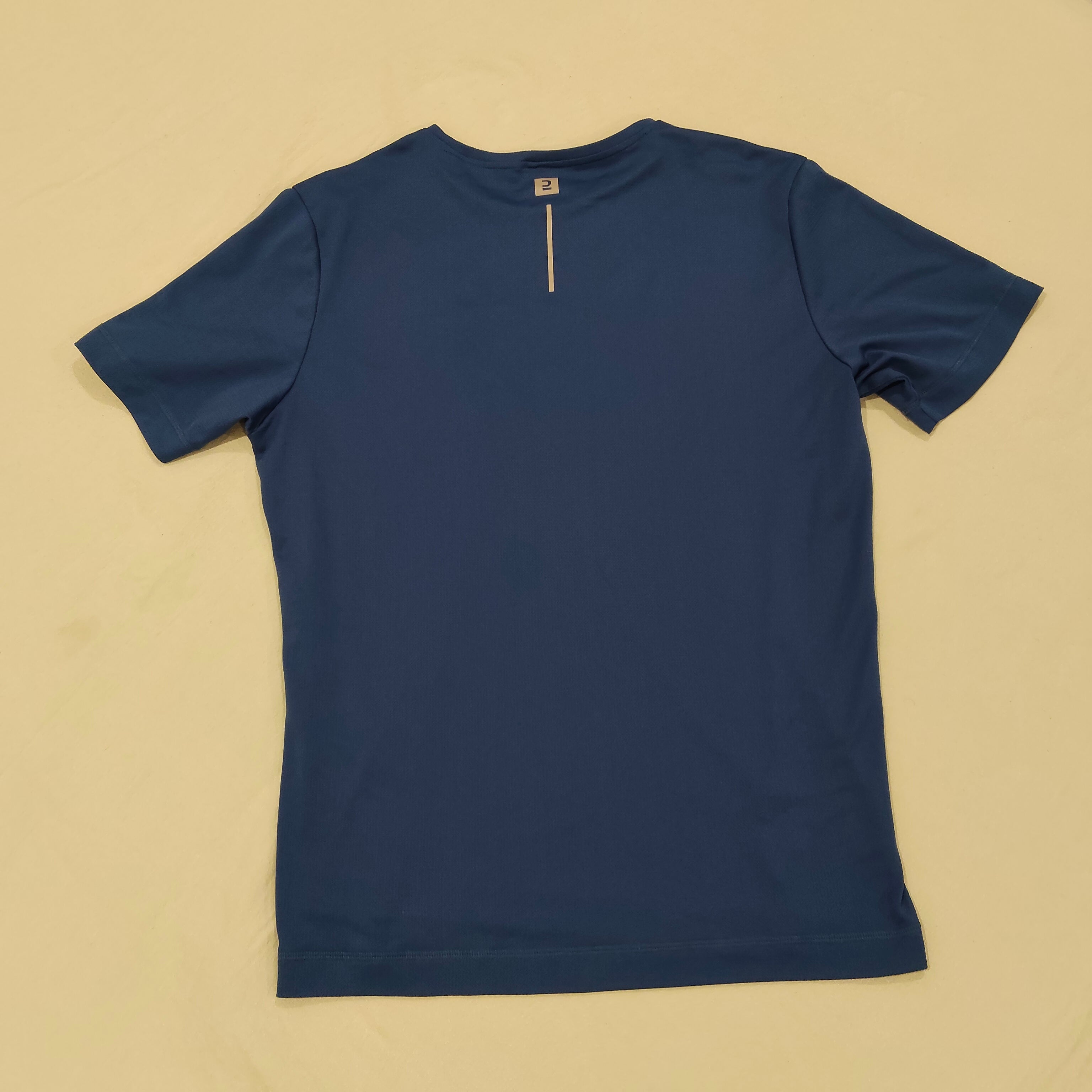 DECATHLON tee size L mens blue short sleeve