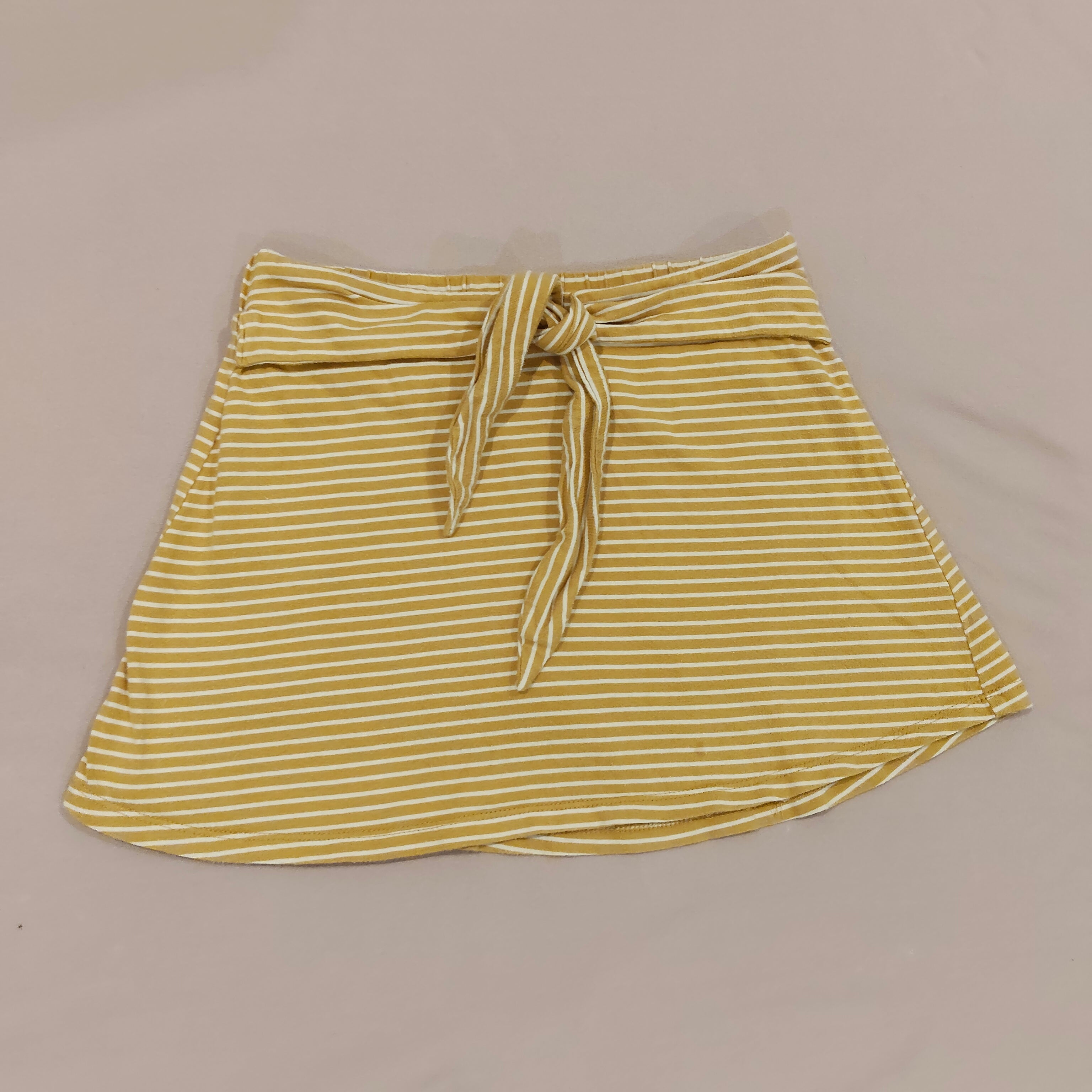 MAC + ELLIE skort size 8 girls yellow