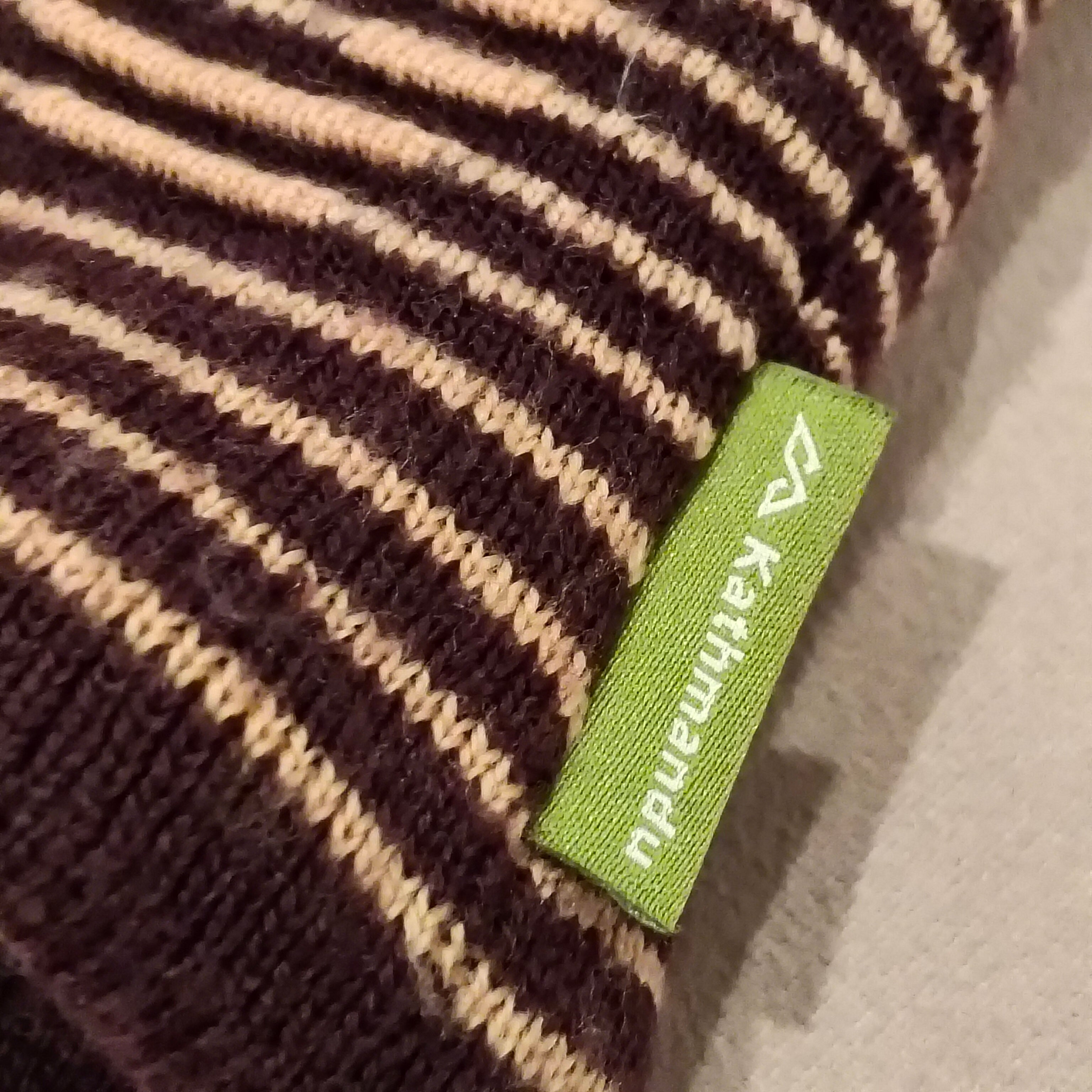 KATHMANDU beanie kids size 3-6yrs