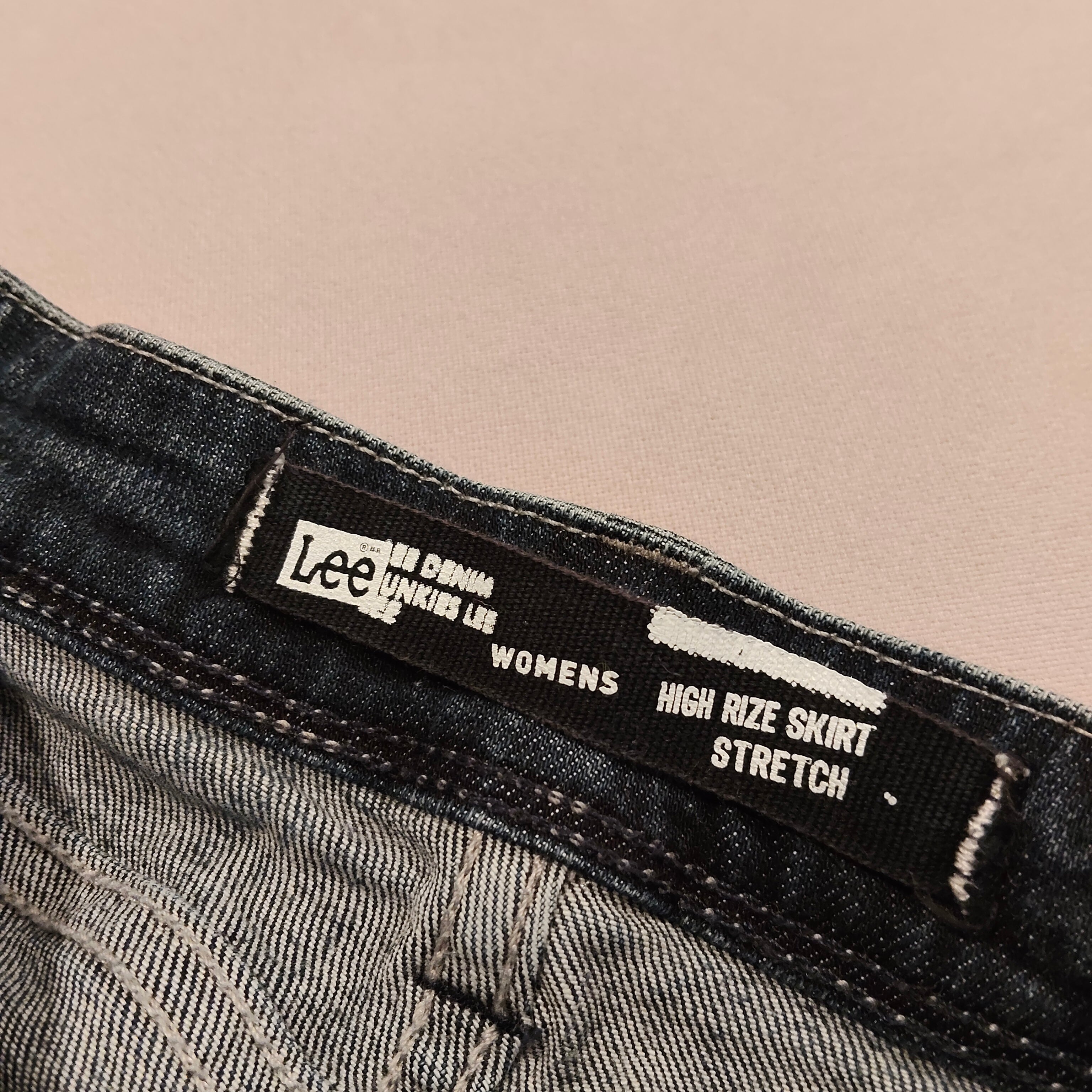 LEE denim skirt size 8 womens