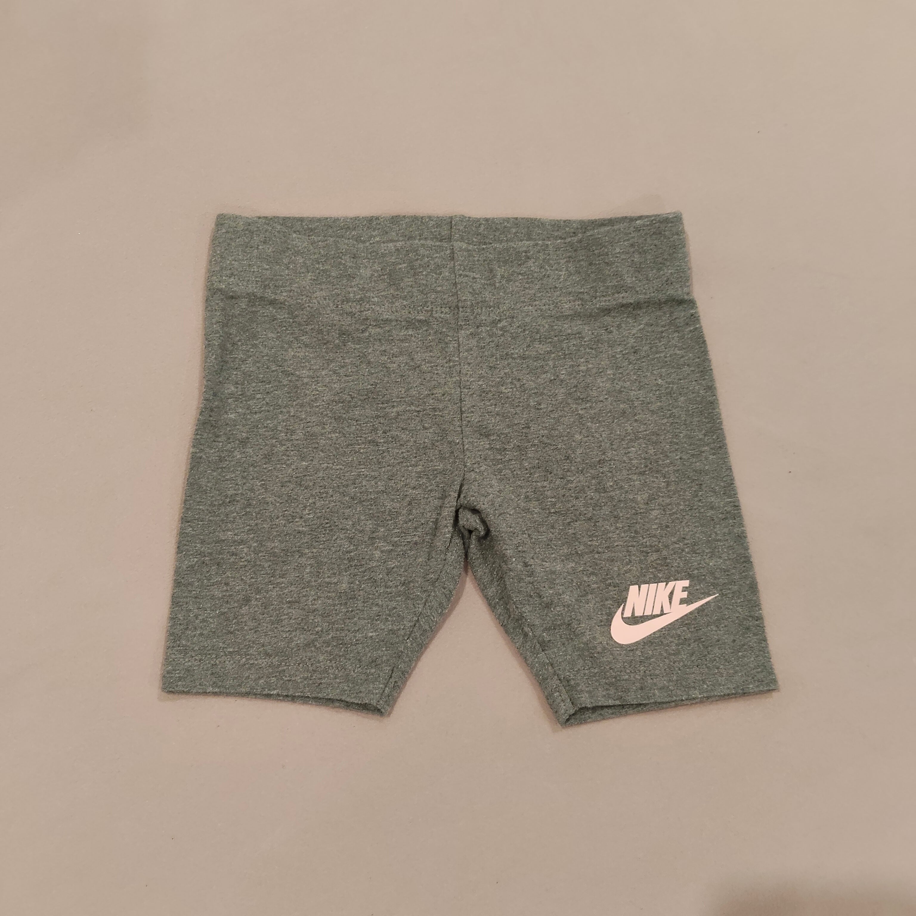 NIKE tight shorts size 5-6y girls grey