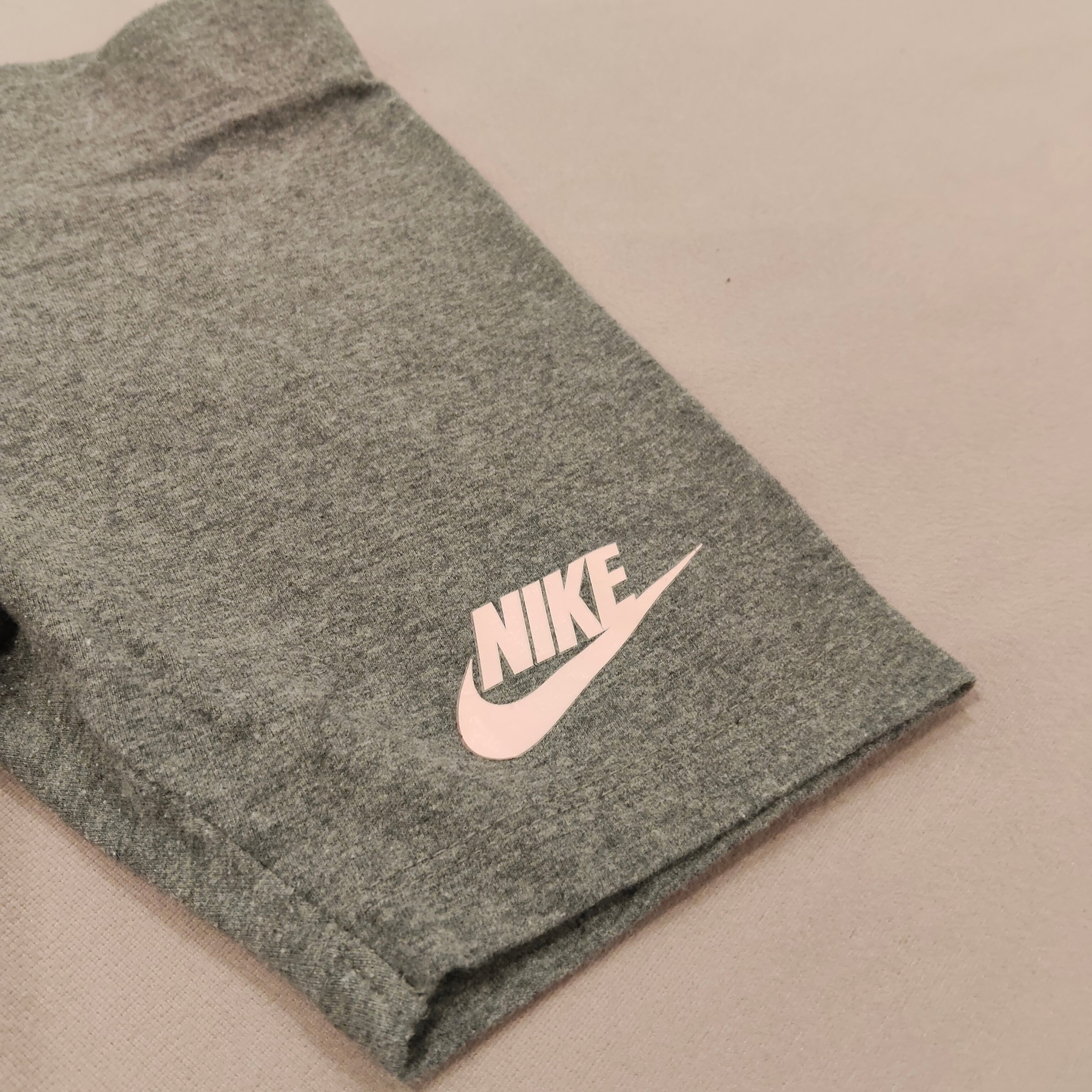 NIKE tight shorts size 5-6y girls grey