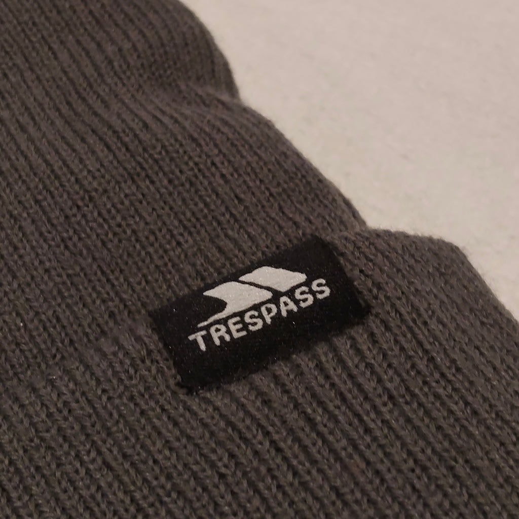 New TRESPASS beanie one size adult grey