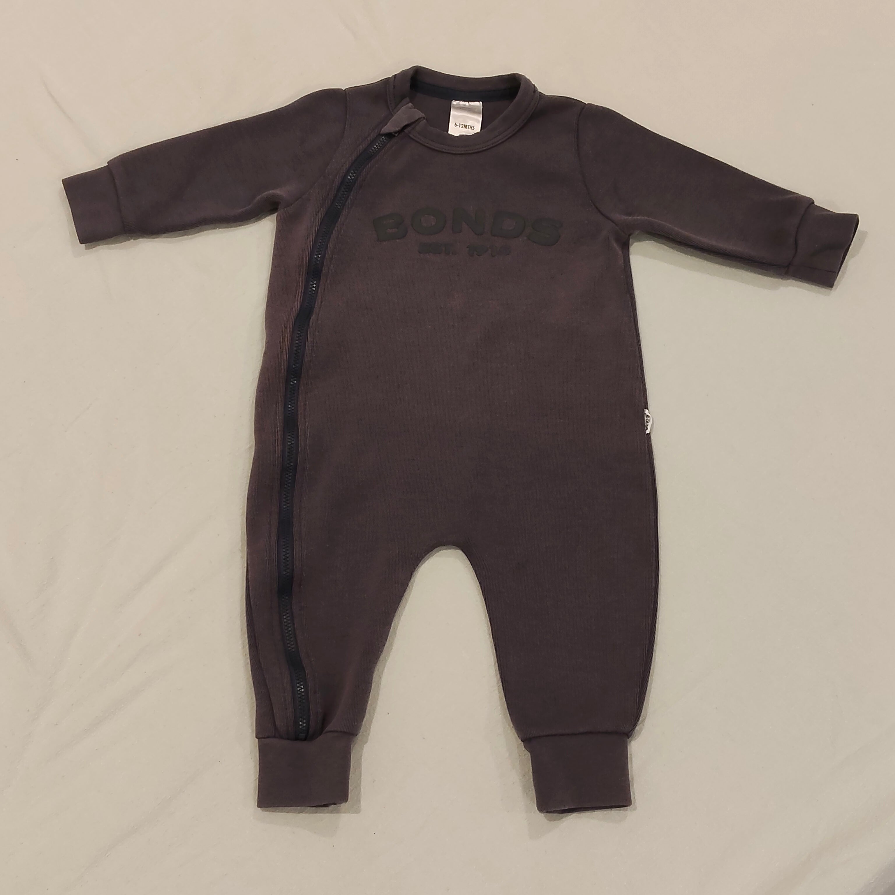 BONDS Sweats Zip Wondersuit size 6-12m baby