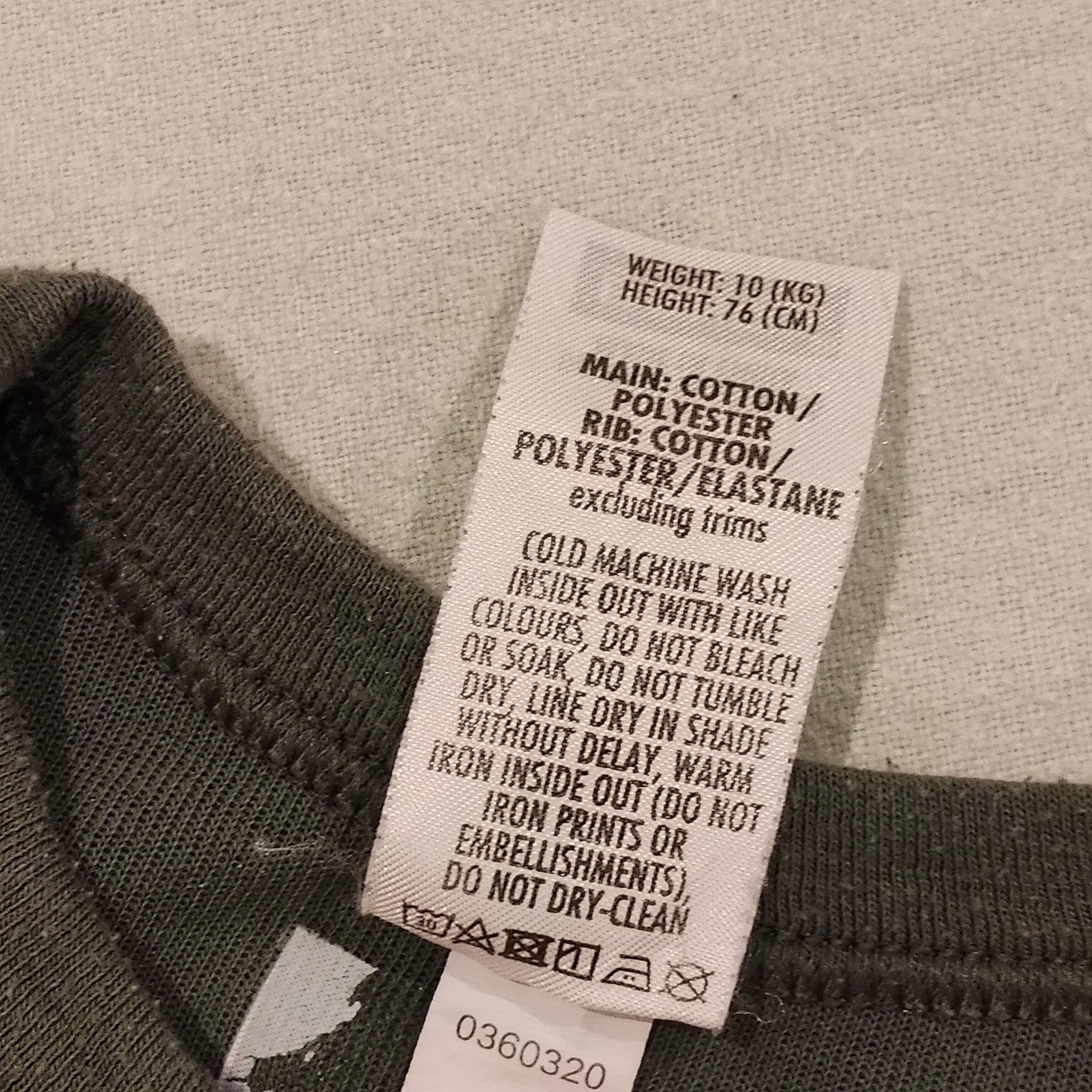 BONDS jumper size 6-12m baby