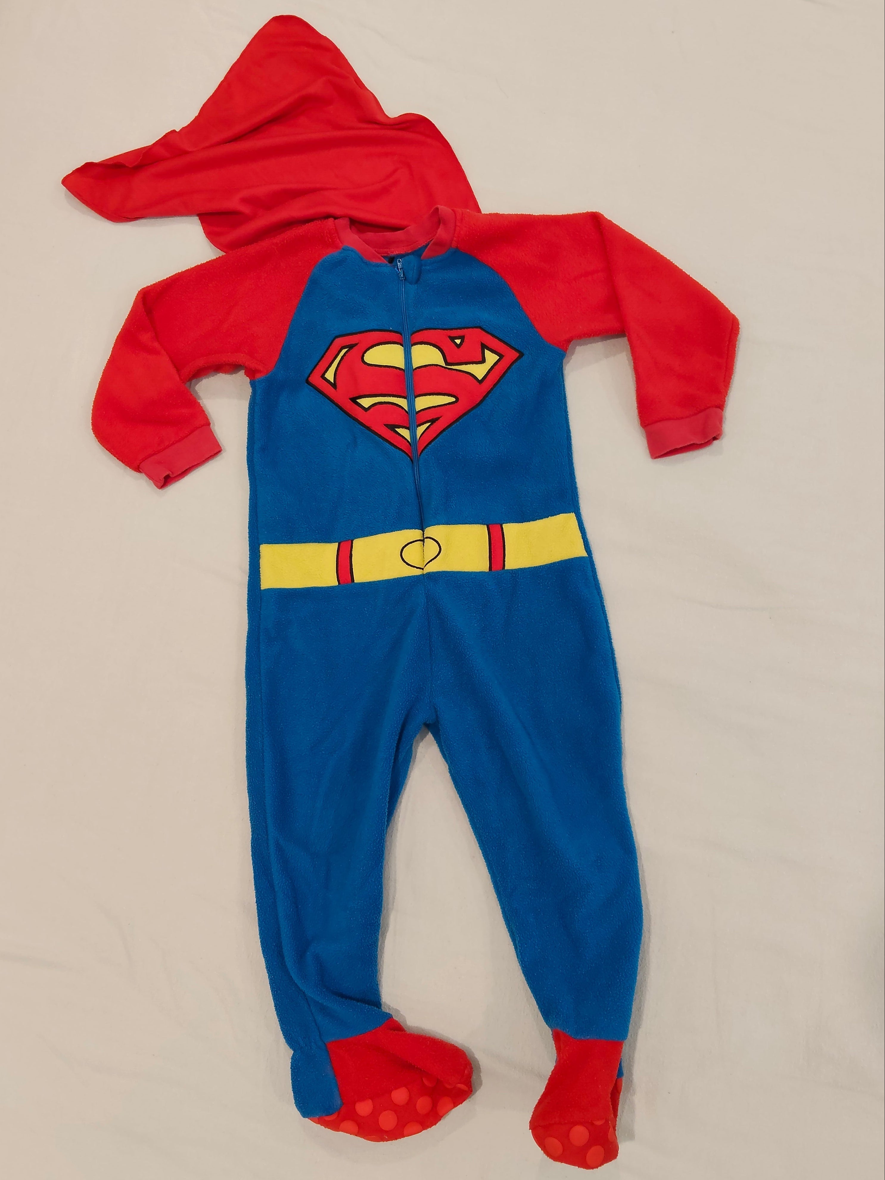 SUPERMAN onesie size 2-3yrs boys