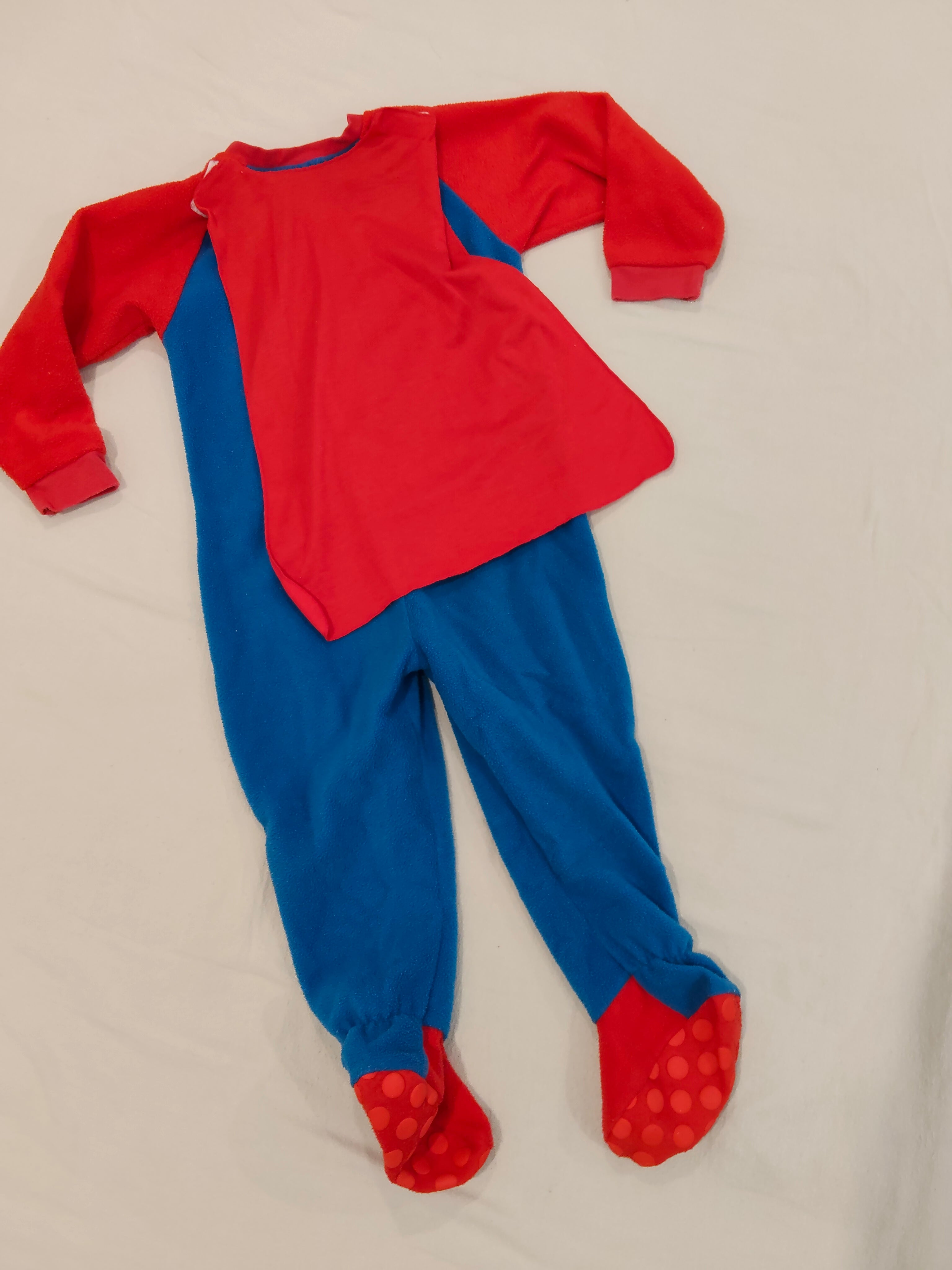 SUPERMAN onesie size 2-3yrs boys
