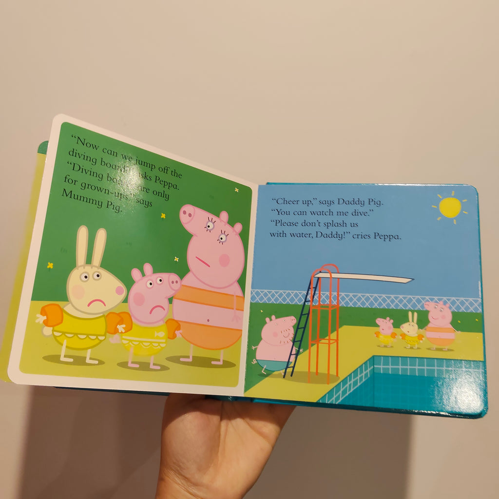 PEPPA PIG Goes Swimming Boardbook
