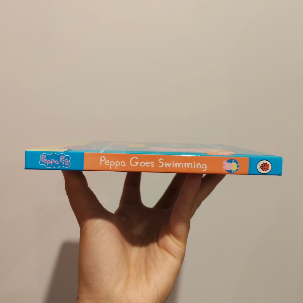 PEPPA PIG Goes Swimming Boardbook