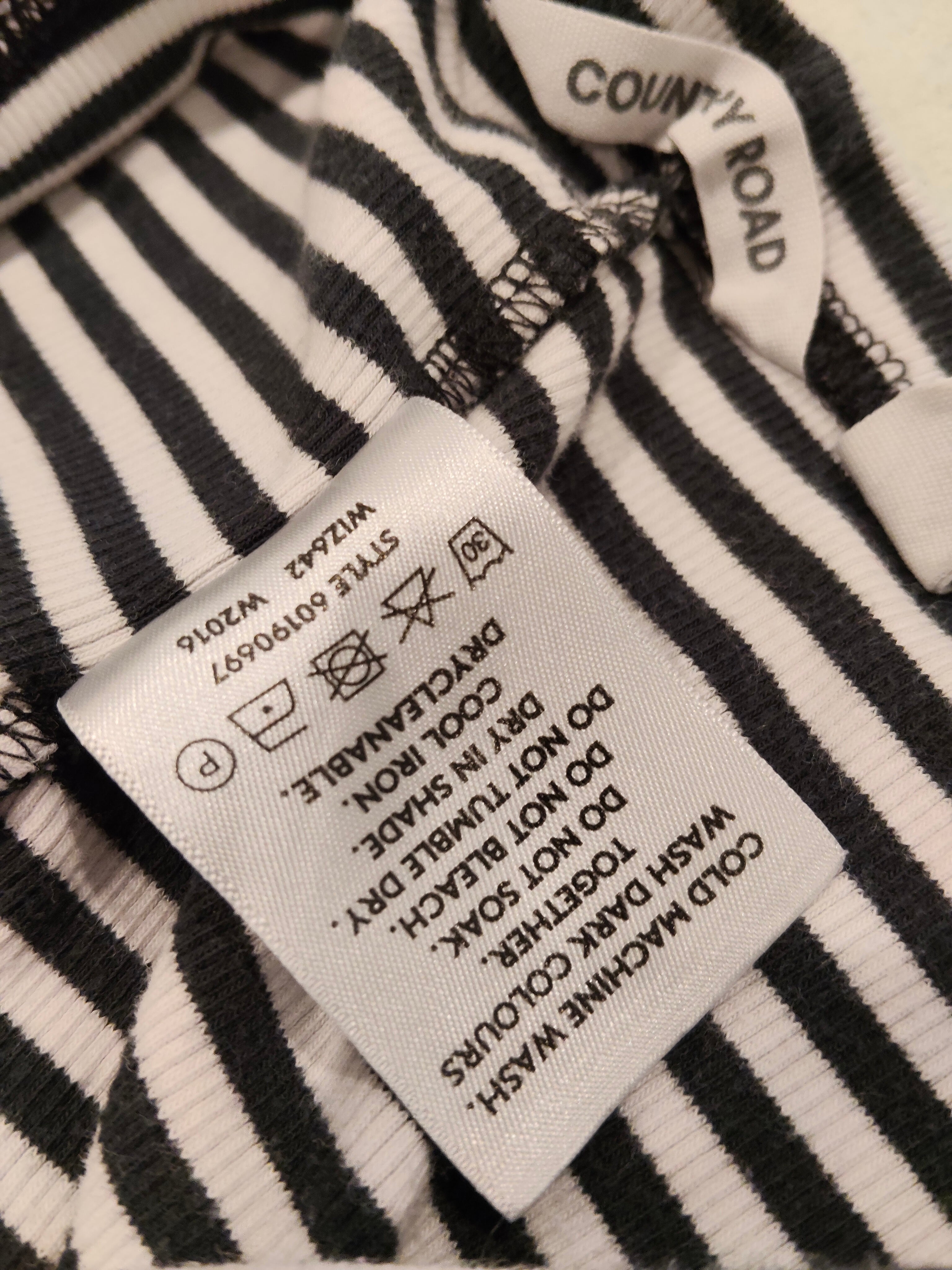 COUNTRY ROAD leggings size 12yrs girls stripes