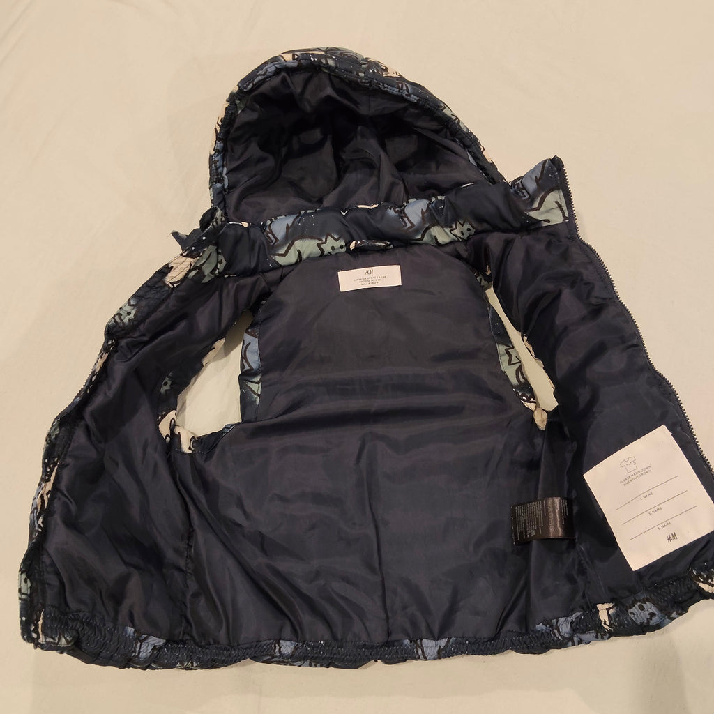 H&M puffer vest size 2-4yrs boys Dinosaur