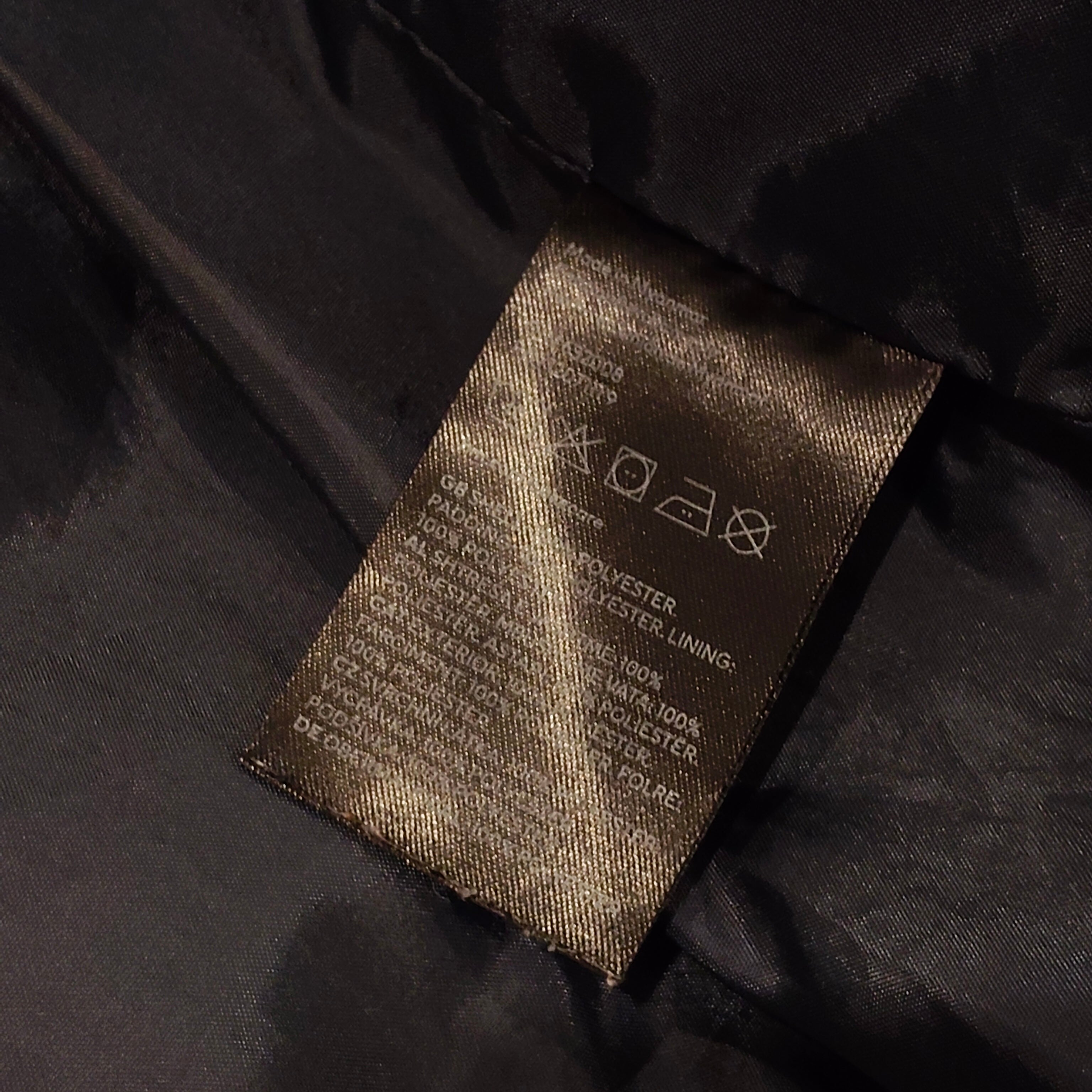 H&M puffer vest size 2-4yrs boys Dinosaur