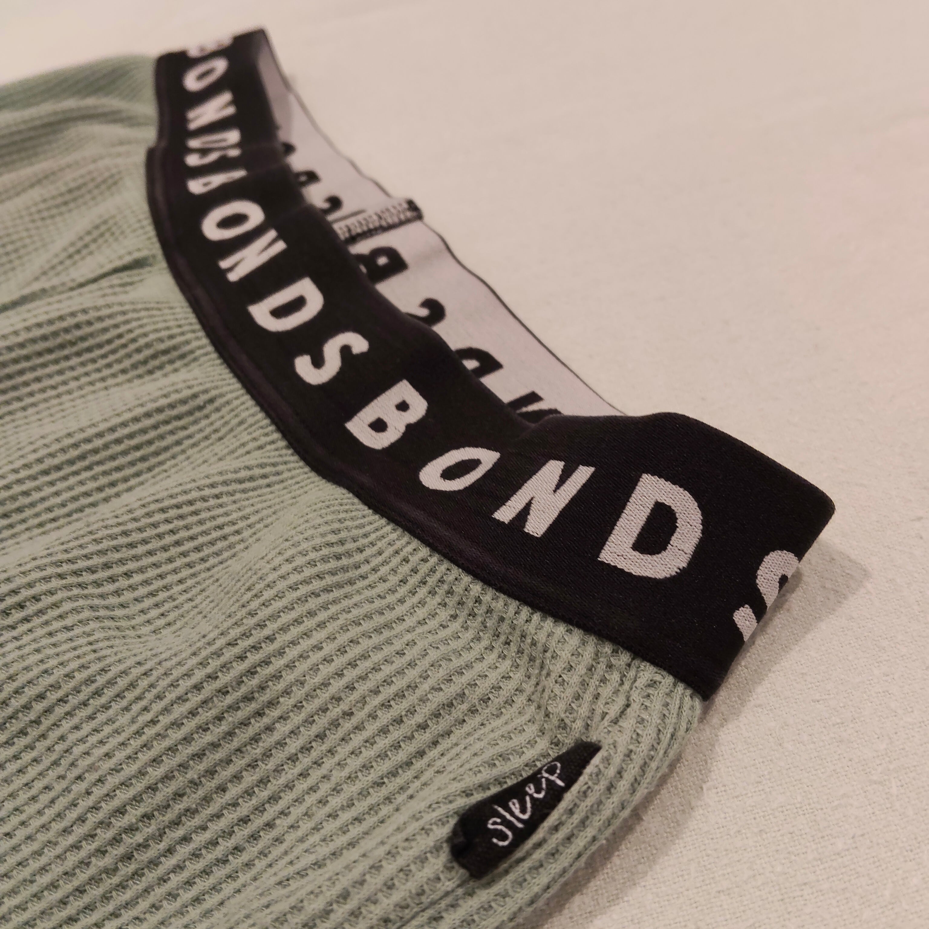 BONDS leggings size 8yrs boys sleep