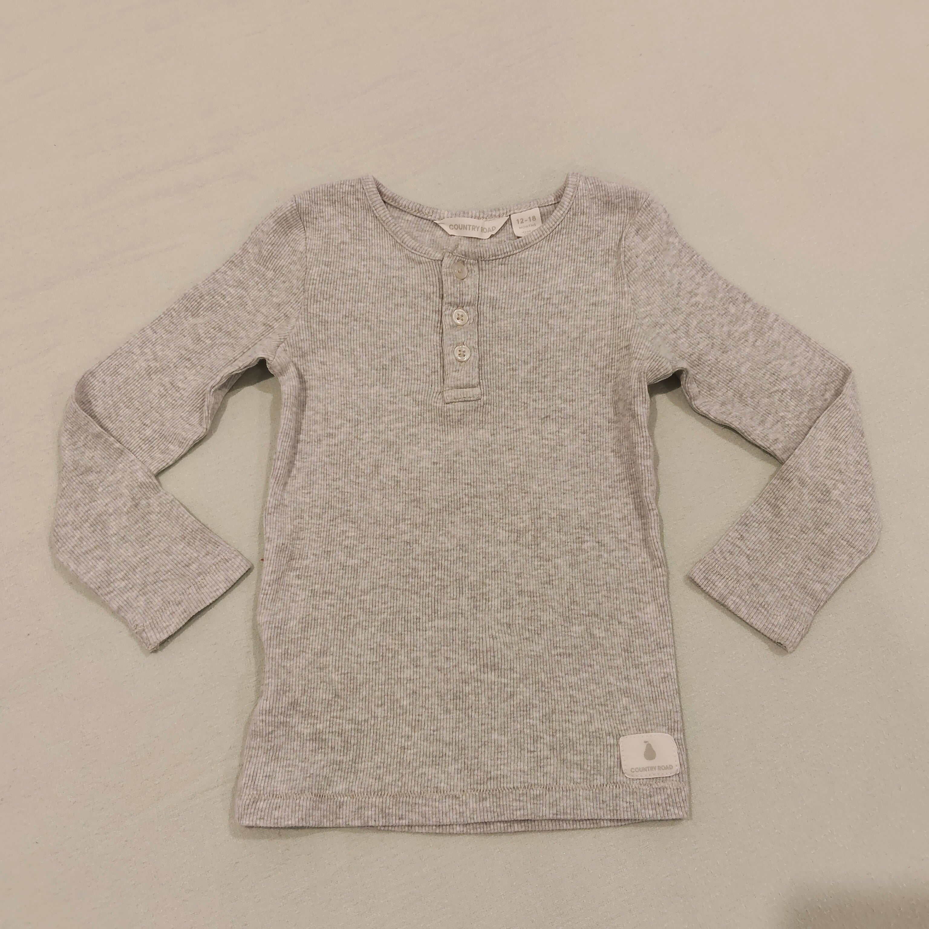 COUNTRY ROAD top size 12-18m baby grey long sleeve