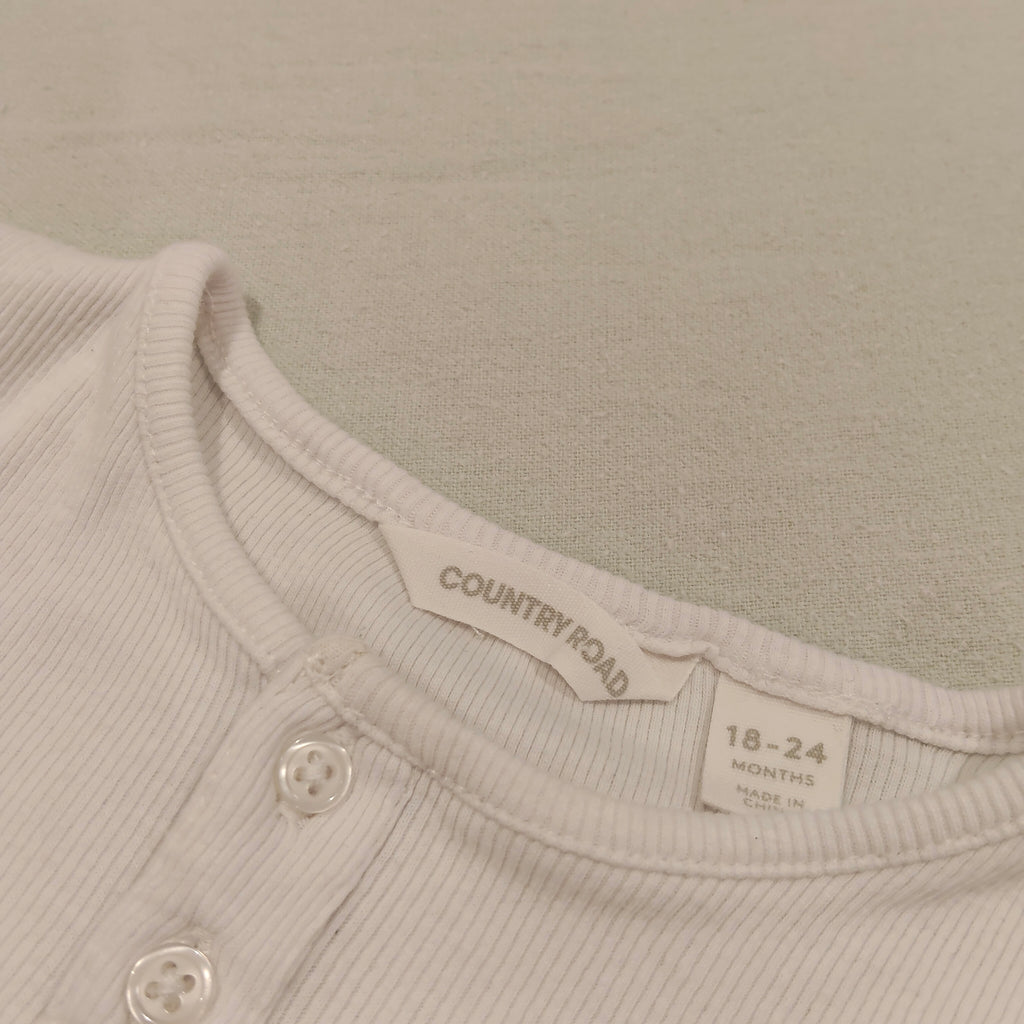 COUNTRY ROAD top size 18-24m baby white long sleeve