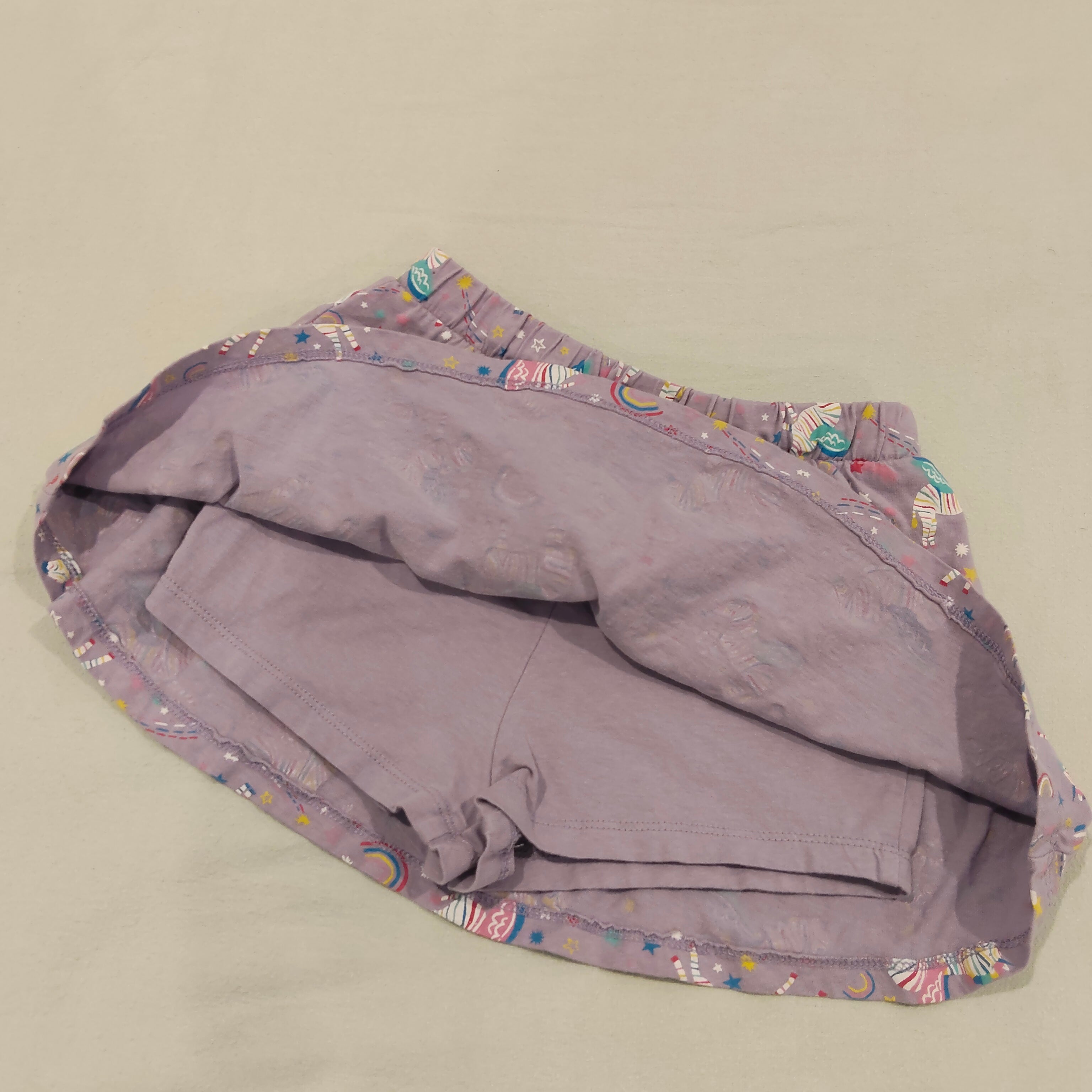 MOUNTAIN WAREHOUSE skorts size 5-6yrs girls