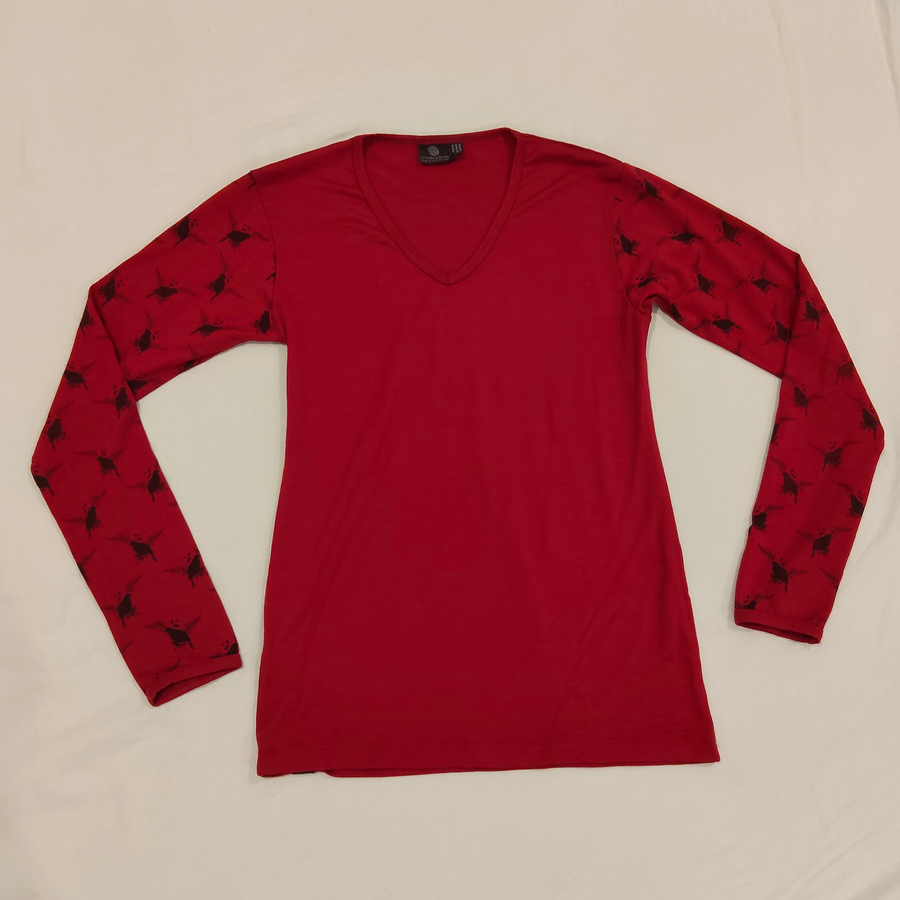 Chalkydigits 100% MERINO top size 12 Womens long sleeve red