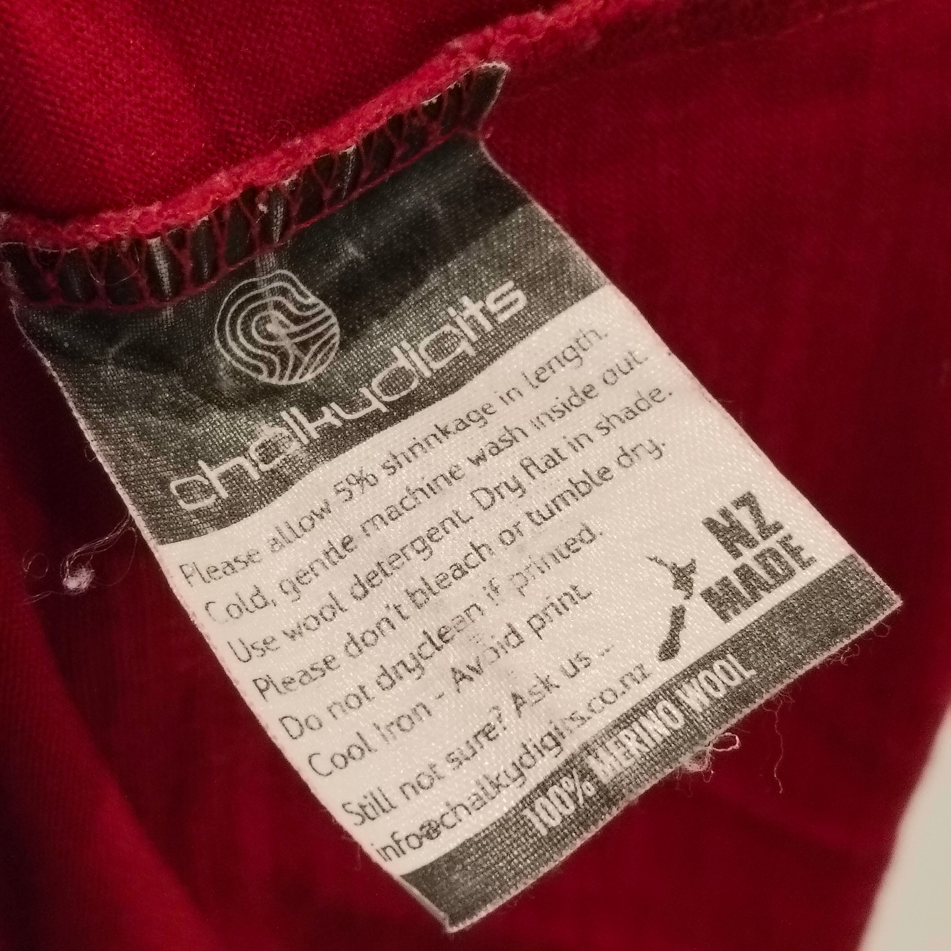 Chalkydigits 100% MERINO top size 12 Womens long sleeve red
