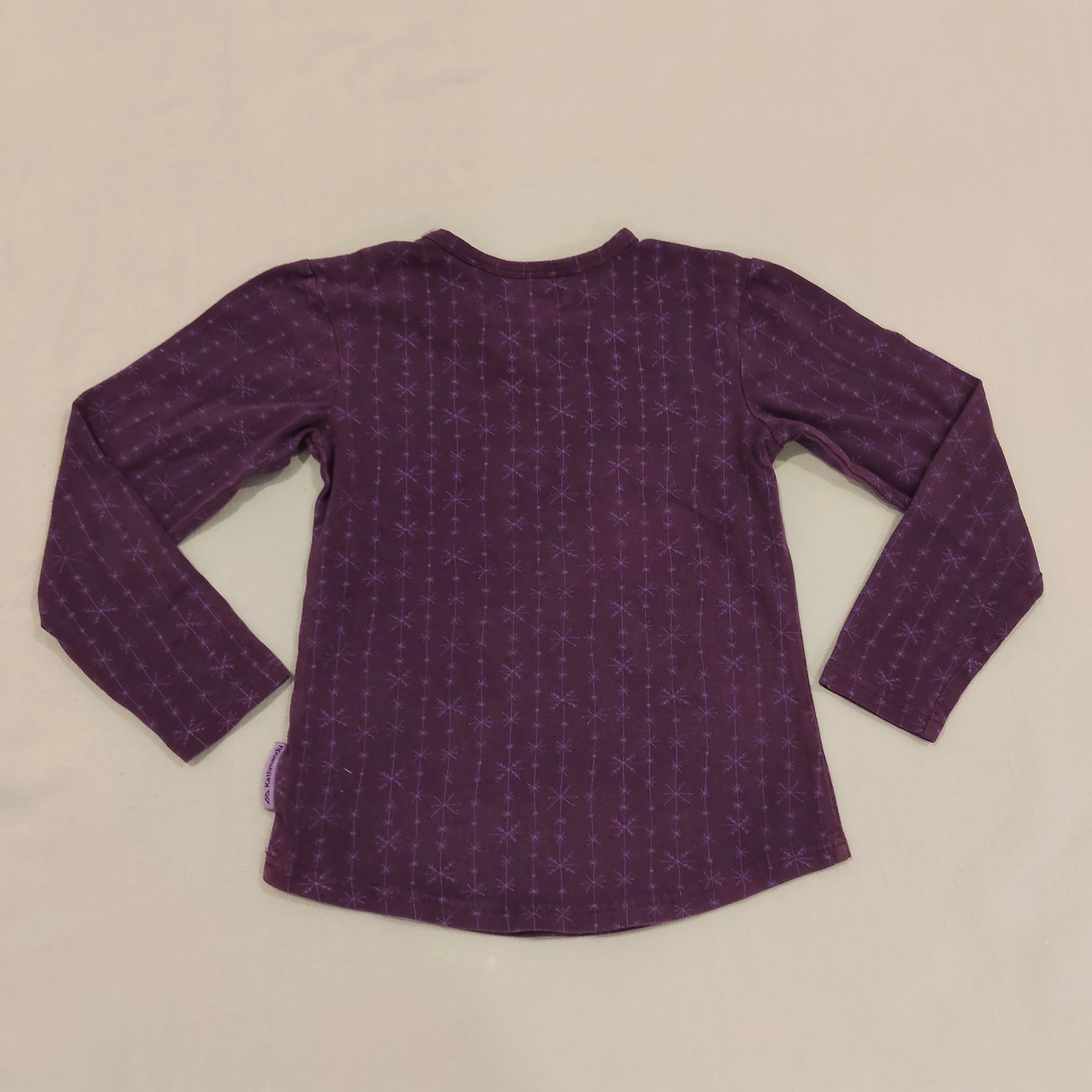 KATHMANDU top size 8yrs girls long sleeve purple
