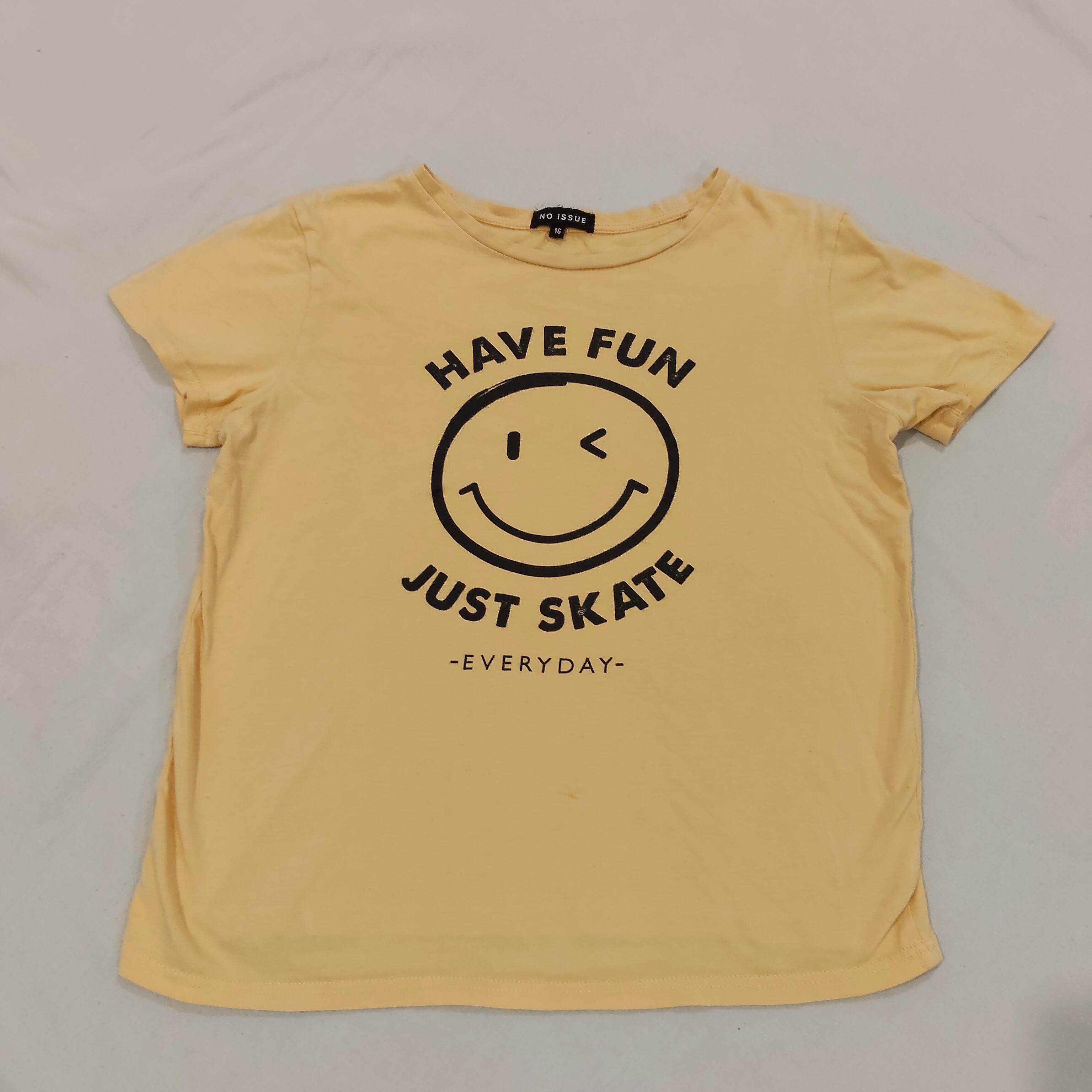 NO ISSUE tee size 16yrs boys short sleeve Have Fun Just Skate