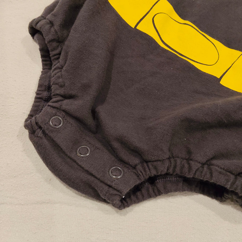 BATMAN bodysuit size 18-24m baby with hat