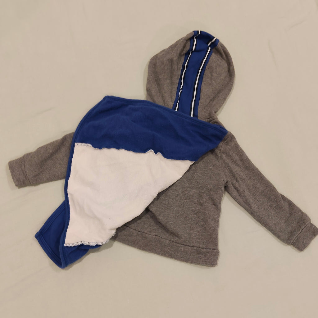 Cotton On Kids zip hoodie size 4 boys with removable cape Stunt Man