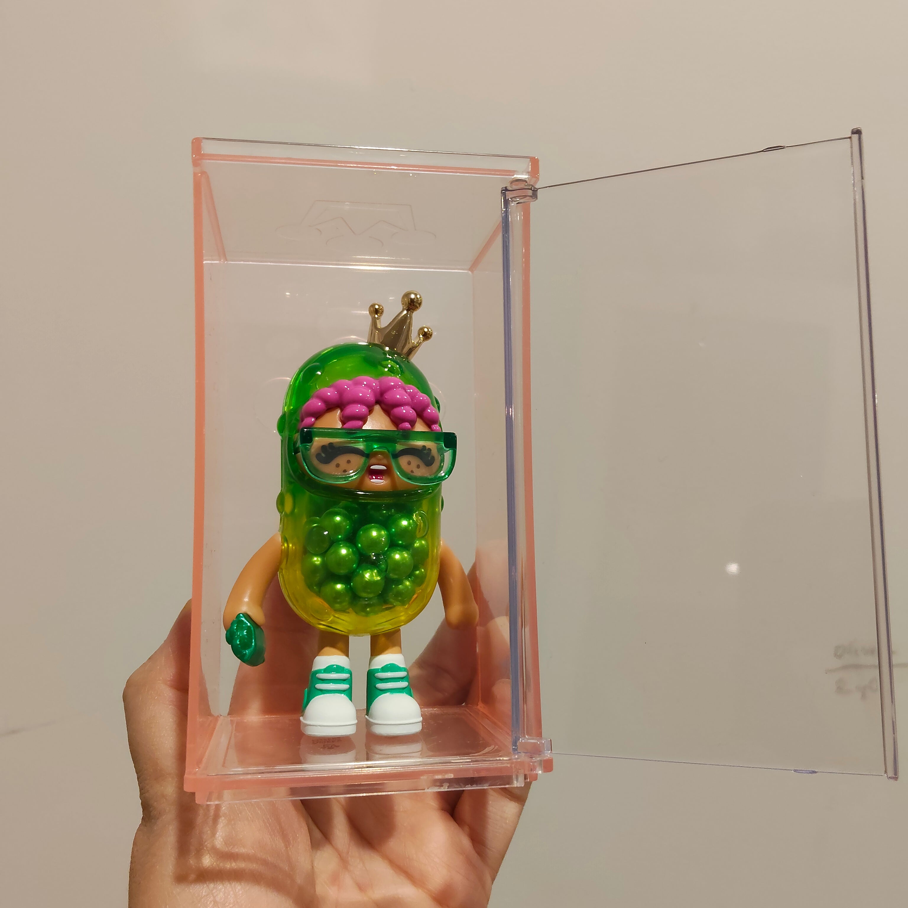 XOX Kweenie Quirky Kween "Kween of Pickles" figure