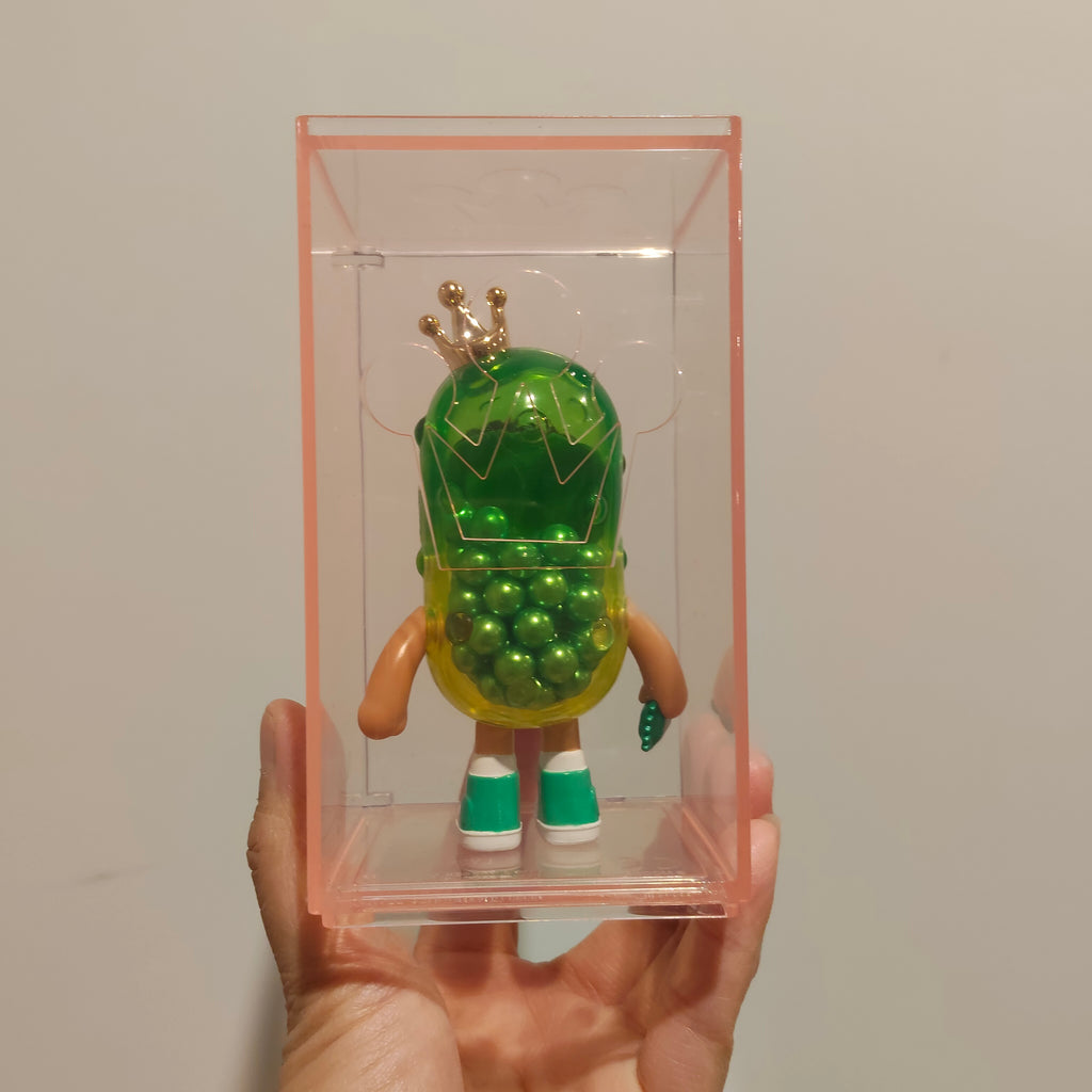 XOX Kweenie Quirky Kween "Kween of Pickles" figure