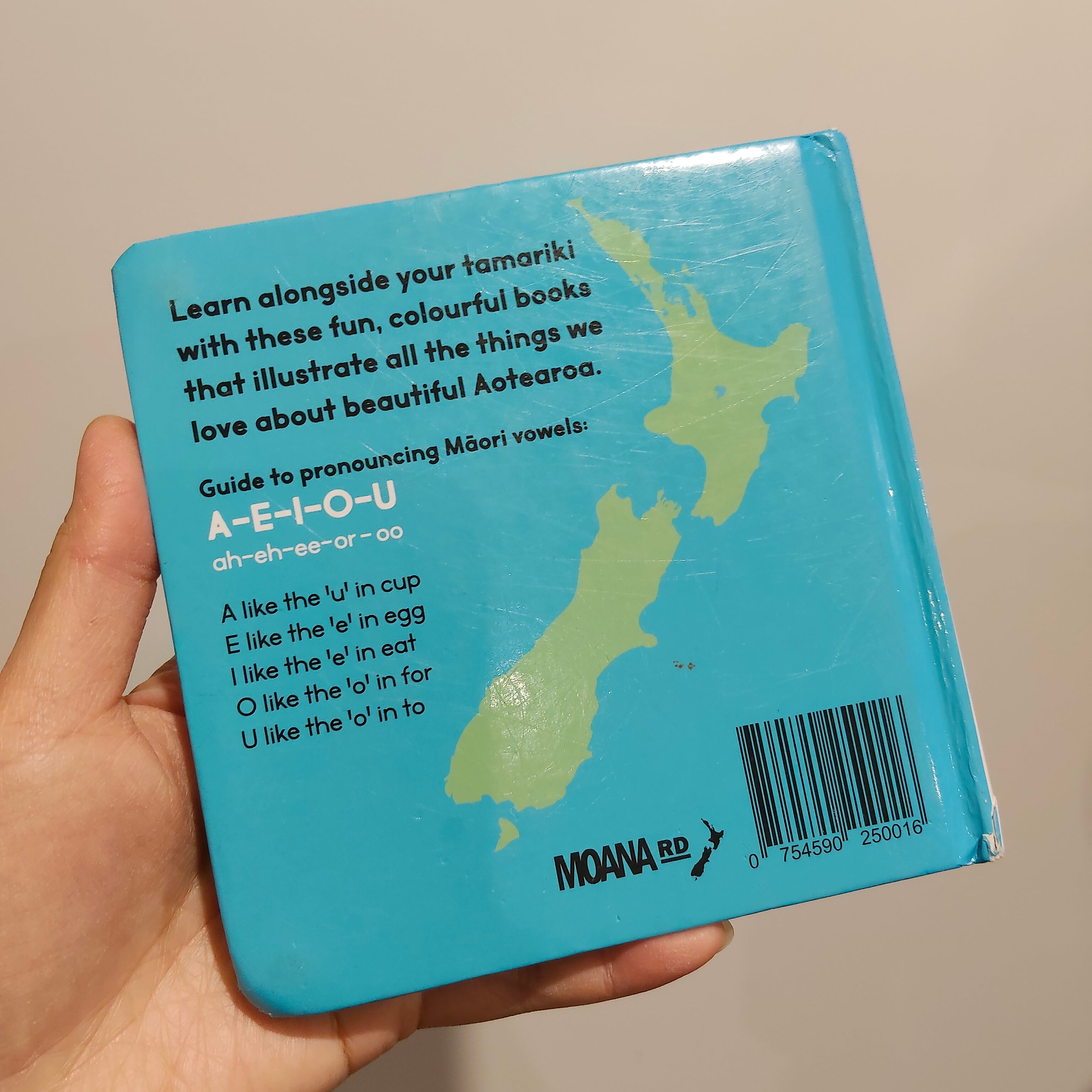 MOANA RD Animals of Aotearoa Board Book