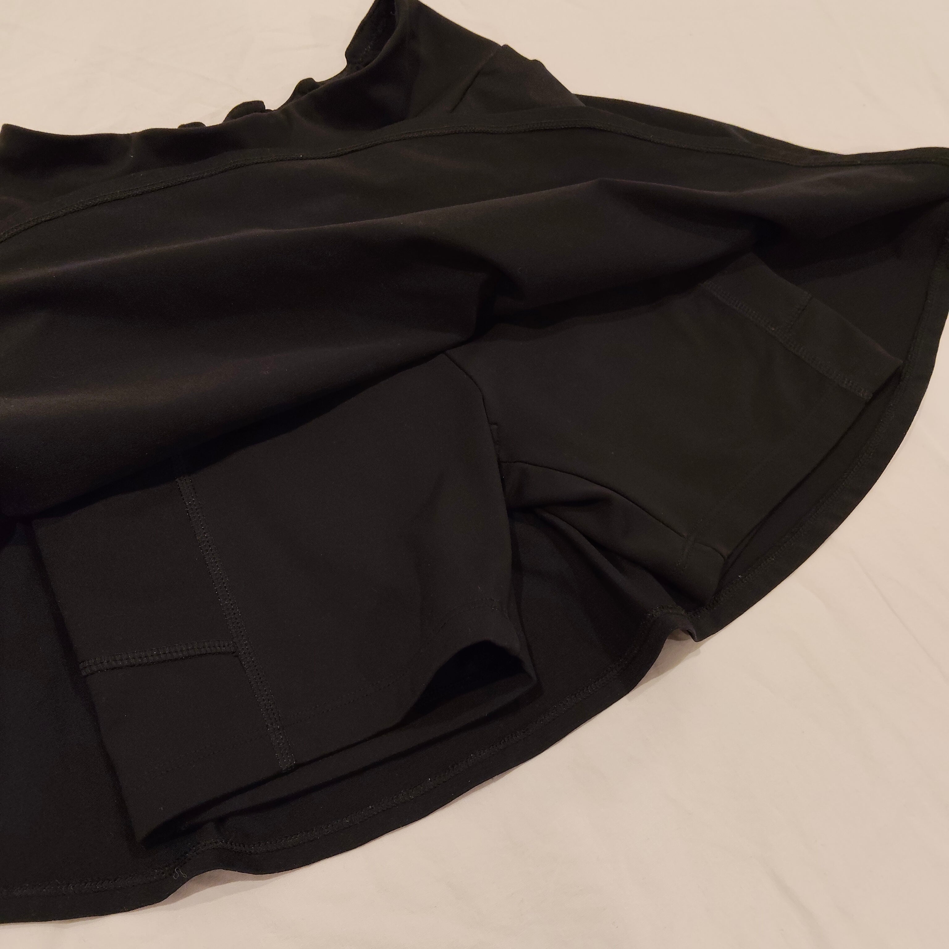 UNIQLO Skort size 7-8y girls AIRism black