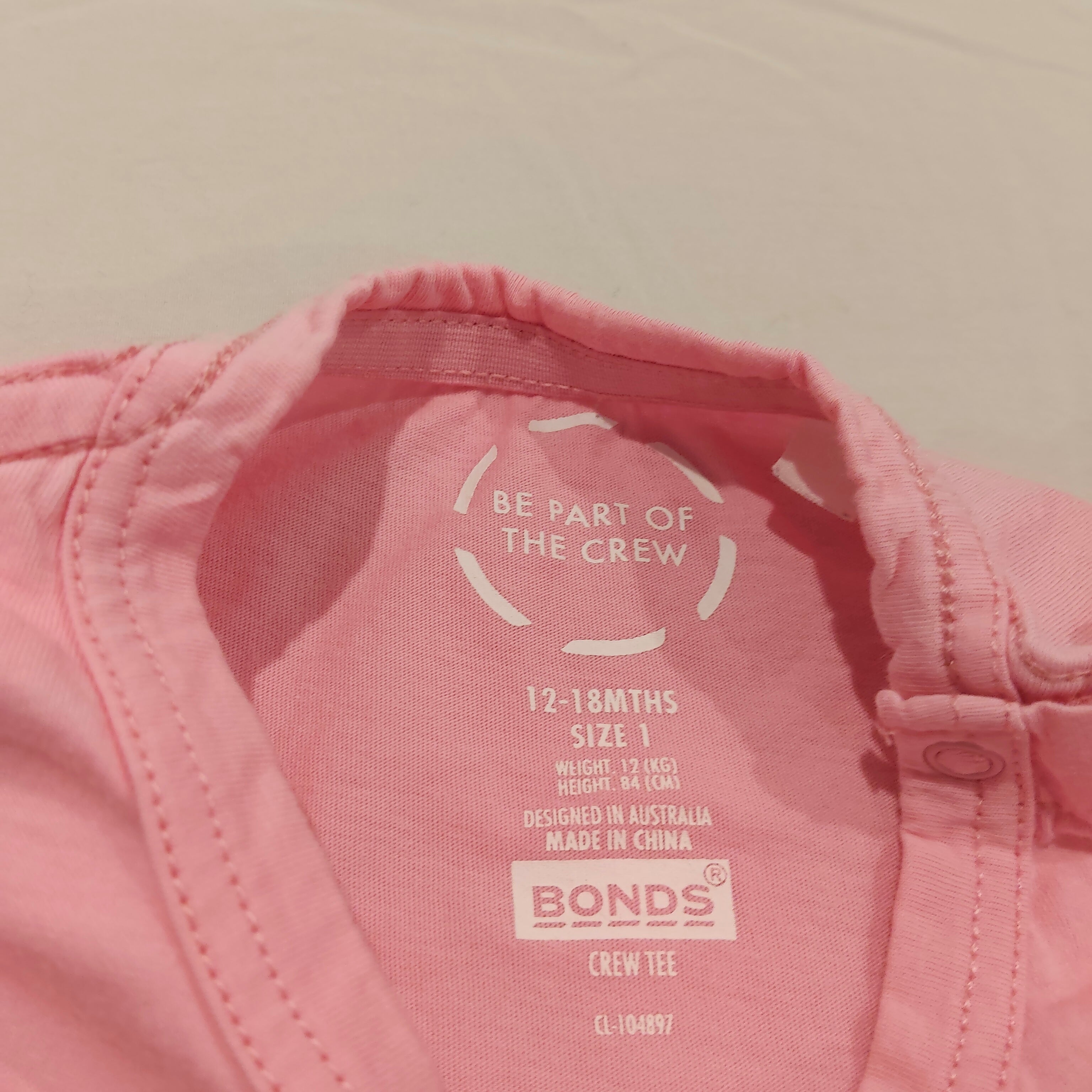 BONDS top size 12-18m baby girls pink short sleeve Panda