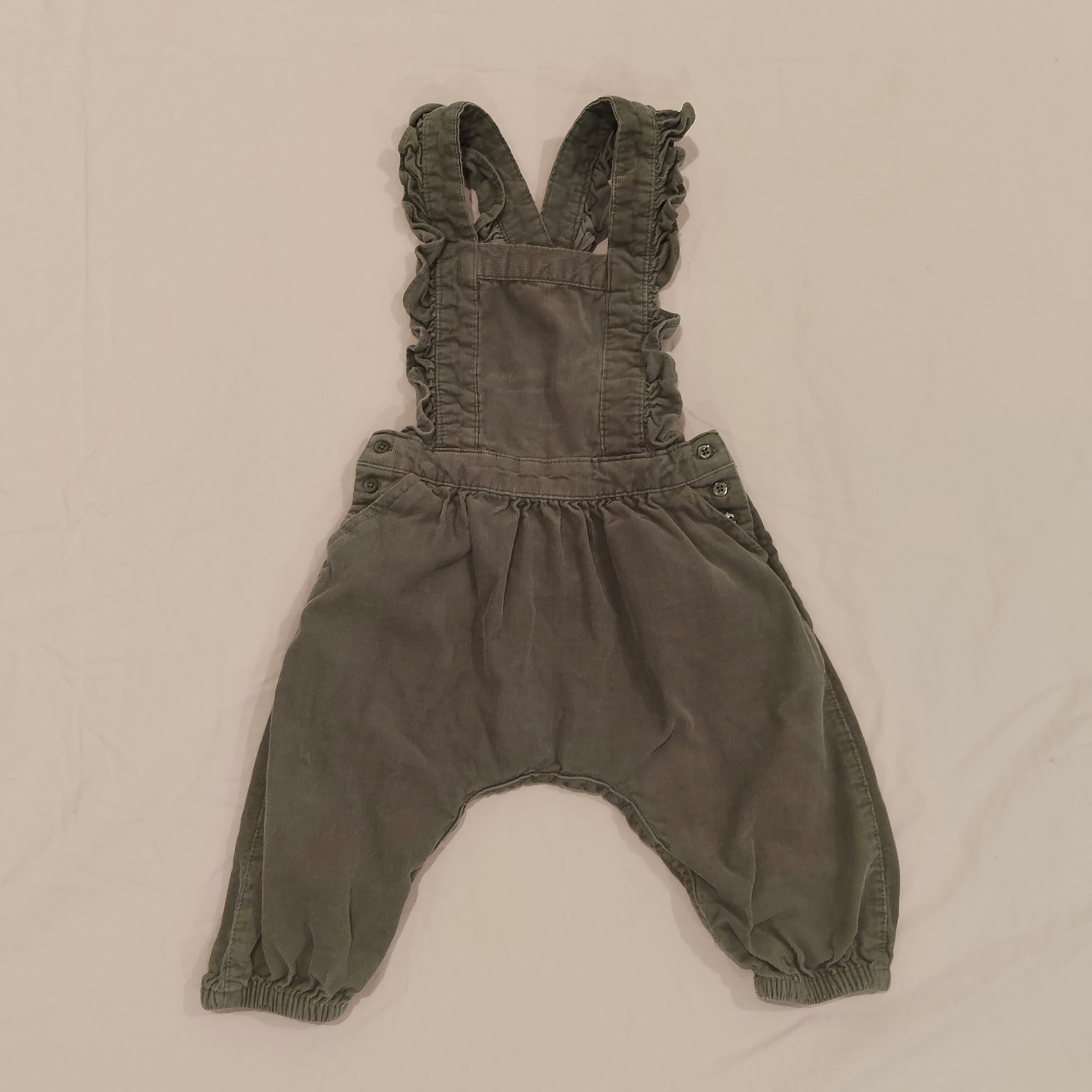 COUNTRY ROAD overall size 6-12m baby girls olive green ruffle dungarees