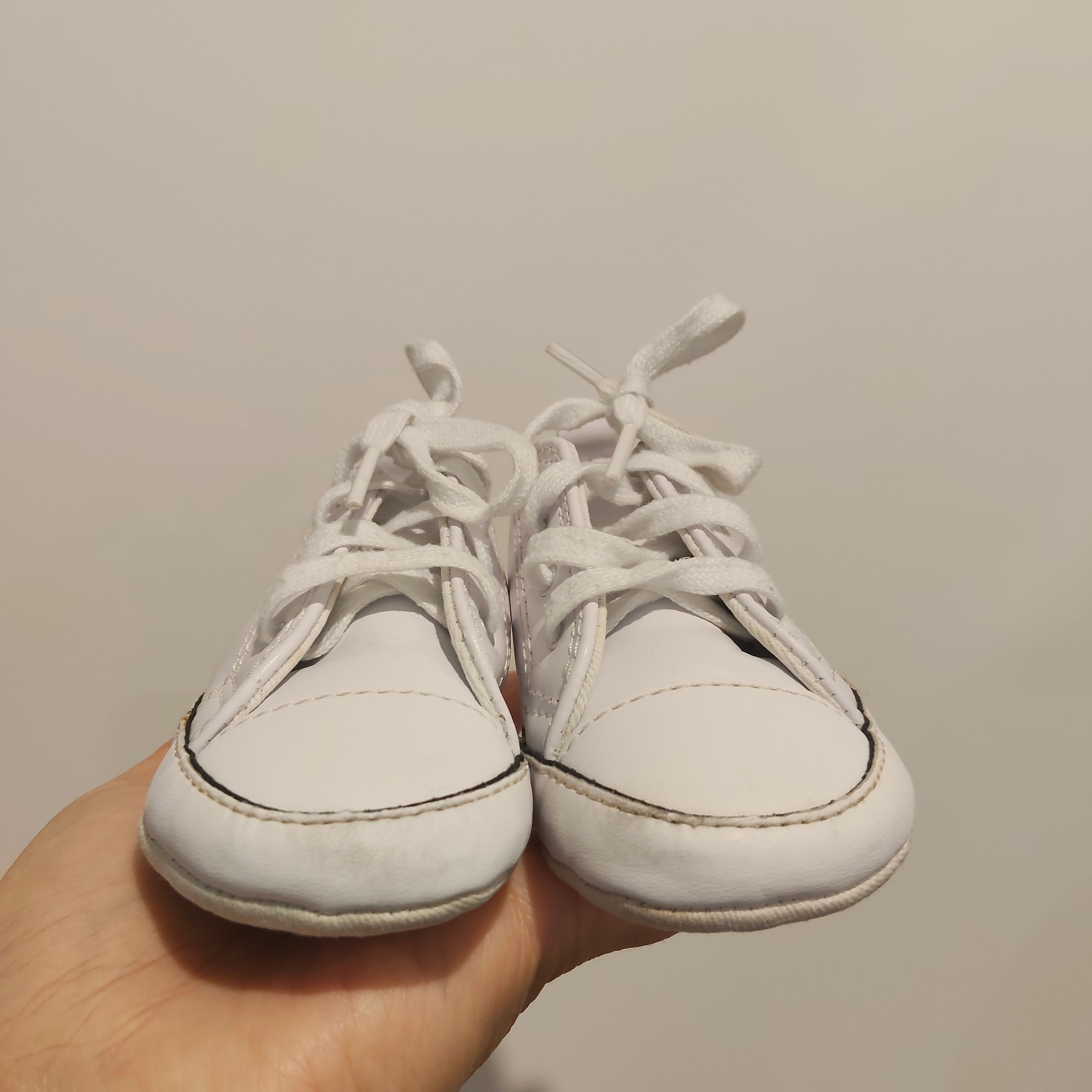 CONVERSE baby shoes size UK4 (12-18m) baby