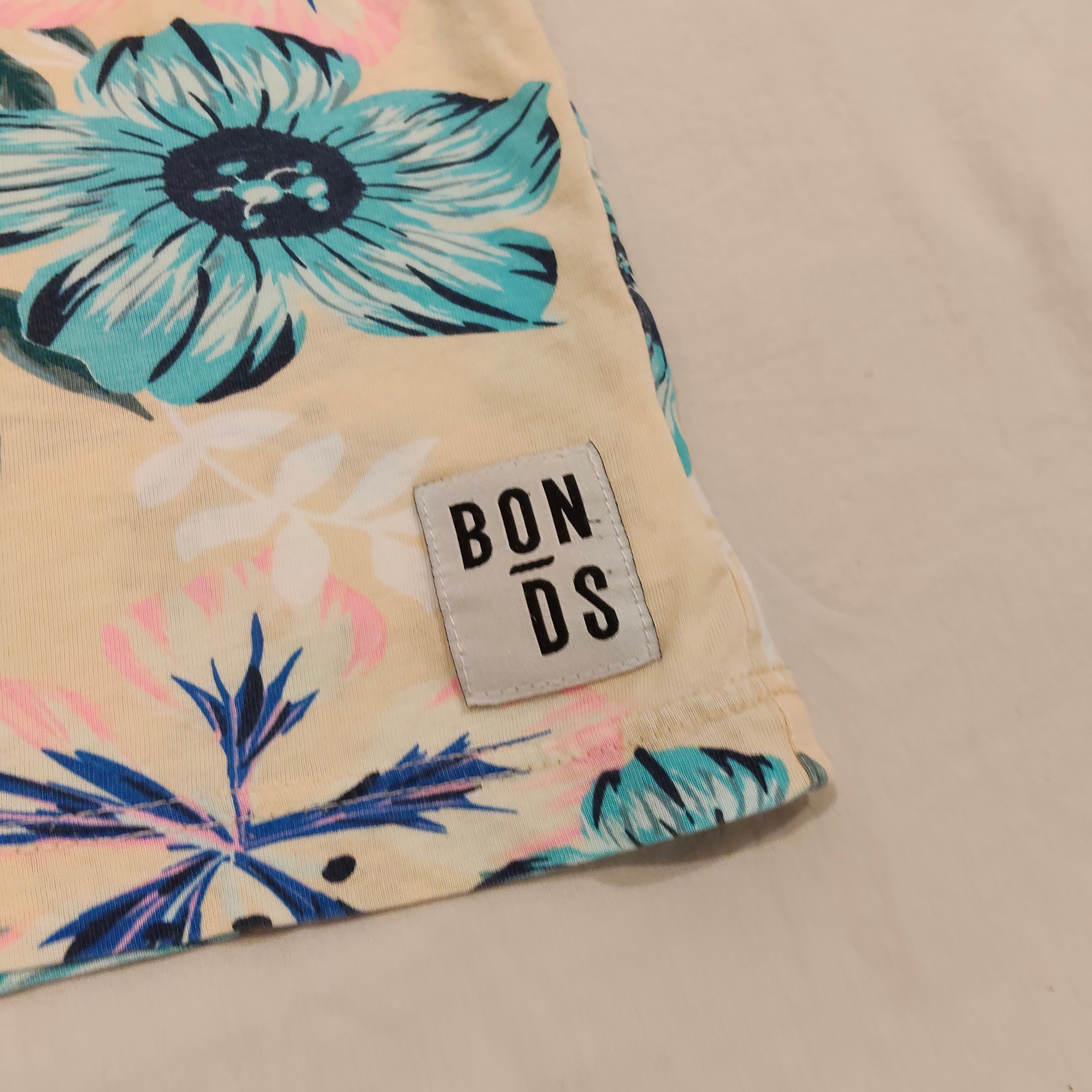 BONDS crew tee size 6-12m girls short sleeve