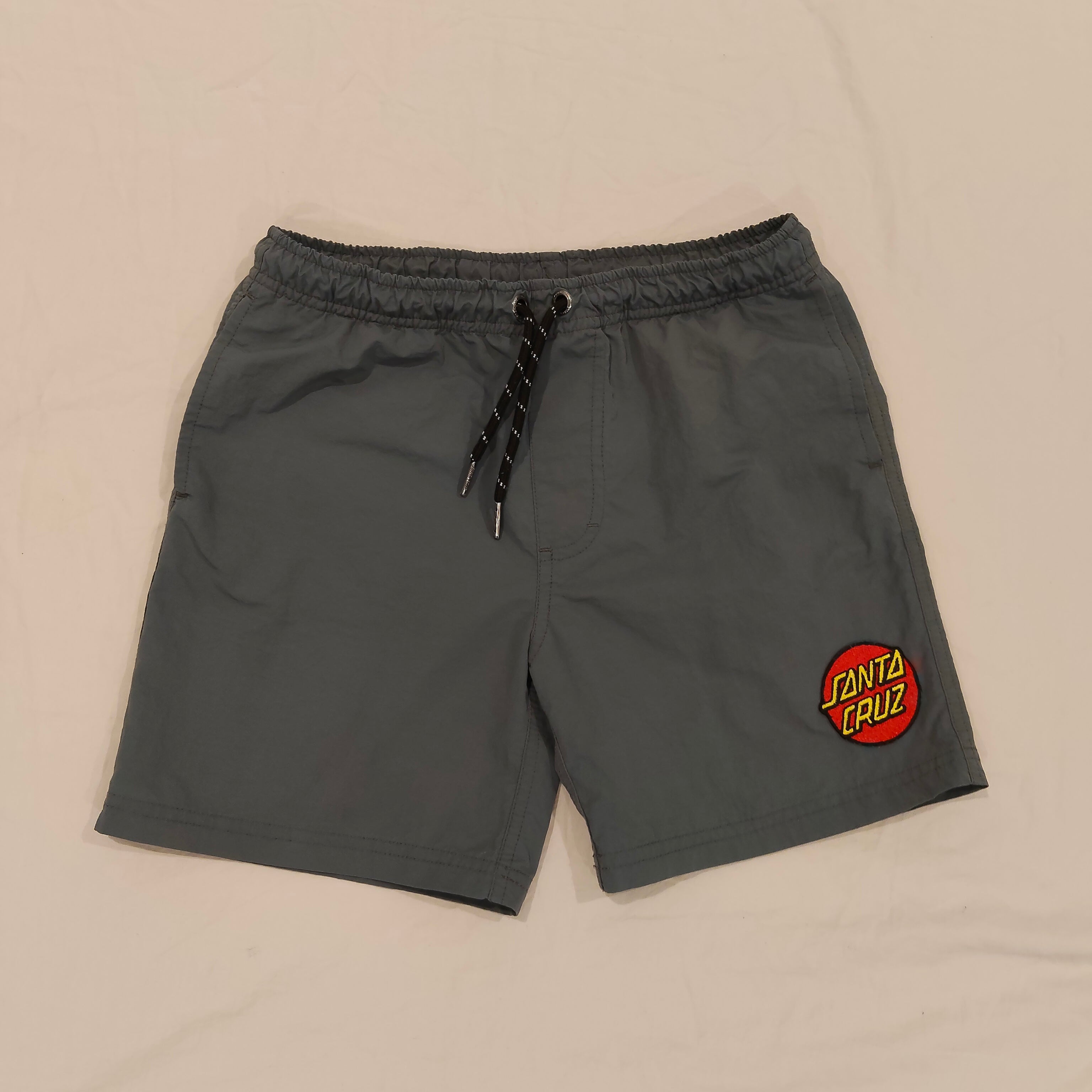 SANTA CRUZ shorts size 12 boys