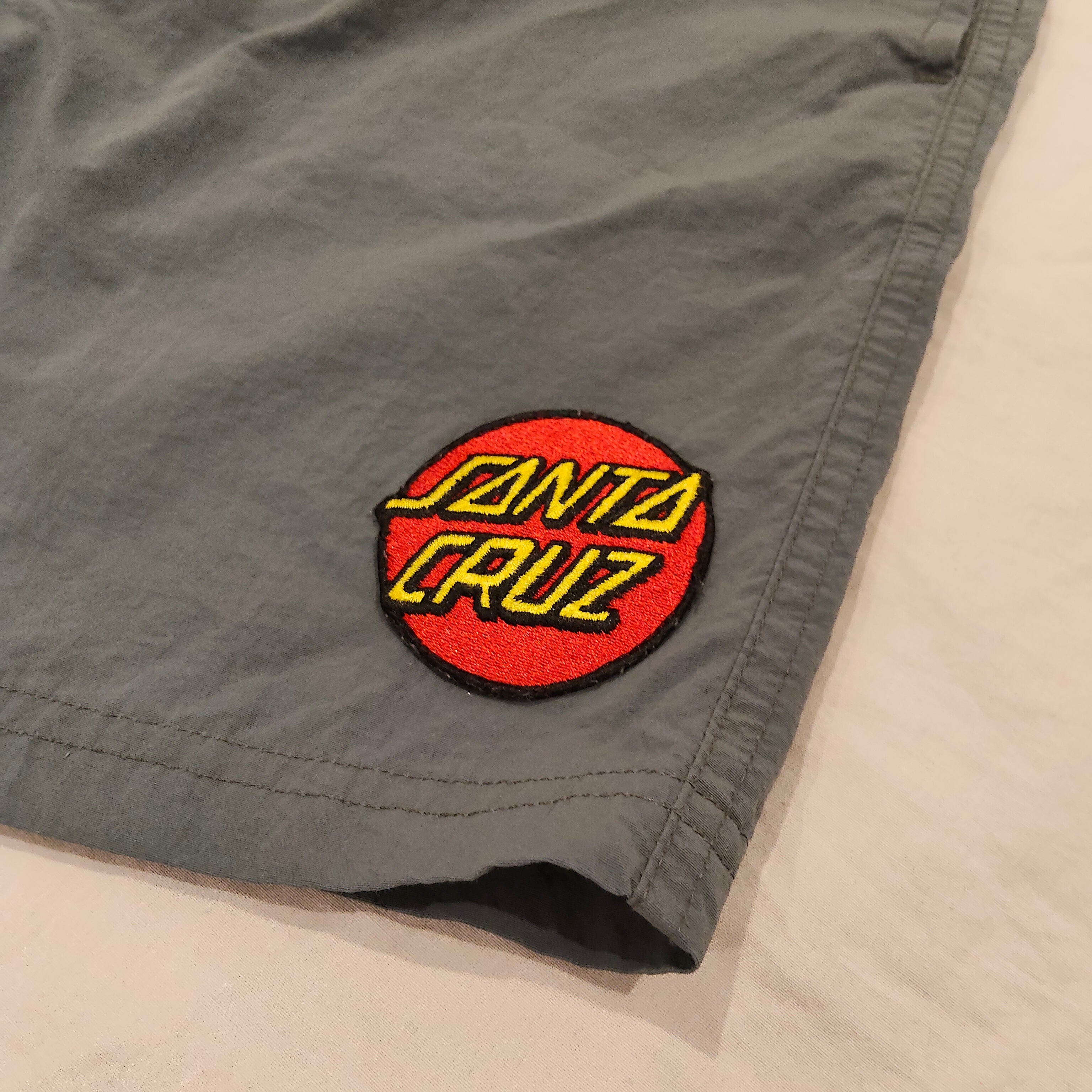 SANTA CRUZ shorts size 12 boys