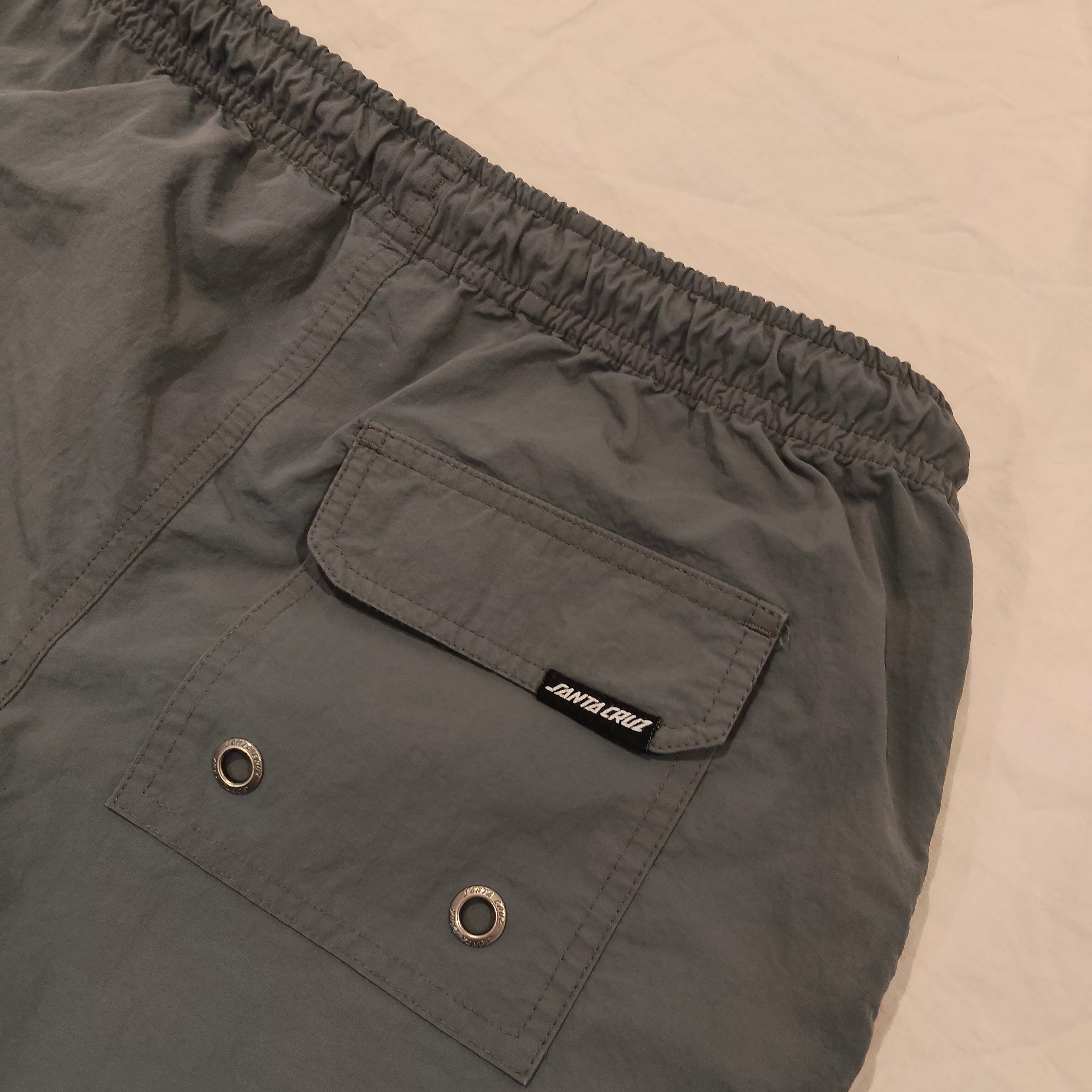 SANTA CRUZ shorts size 12 boys