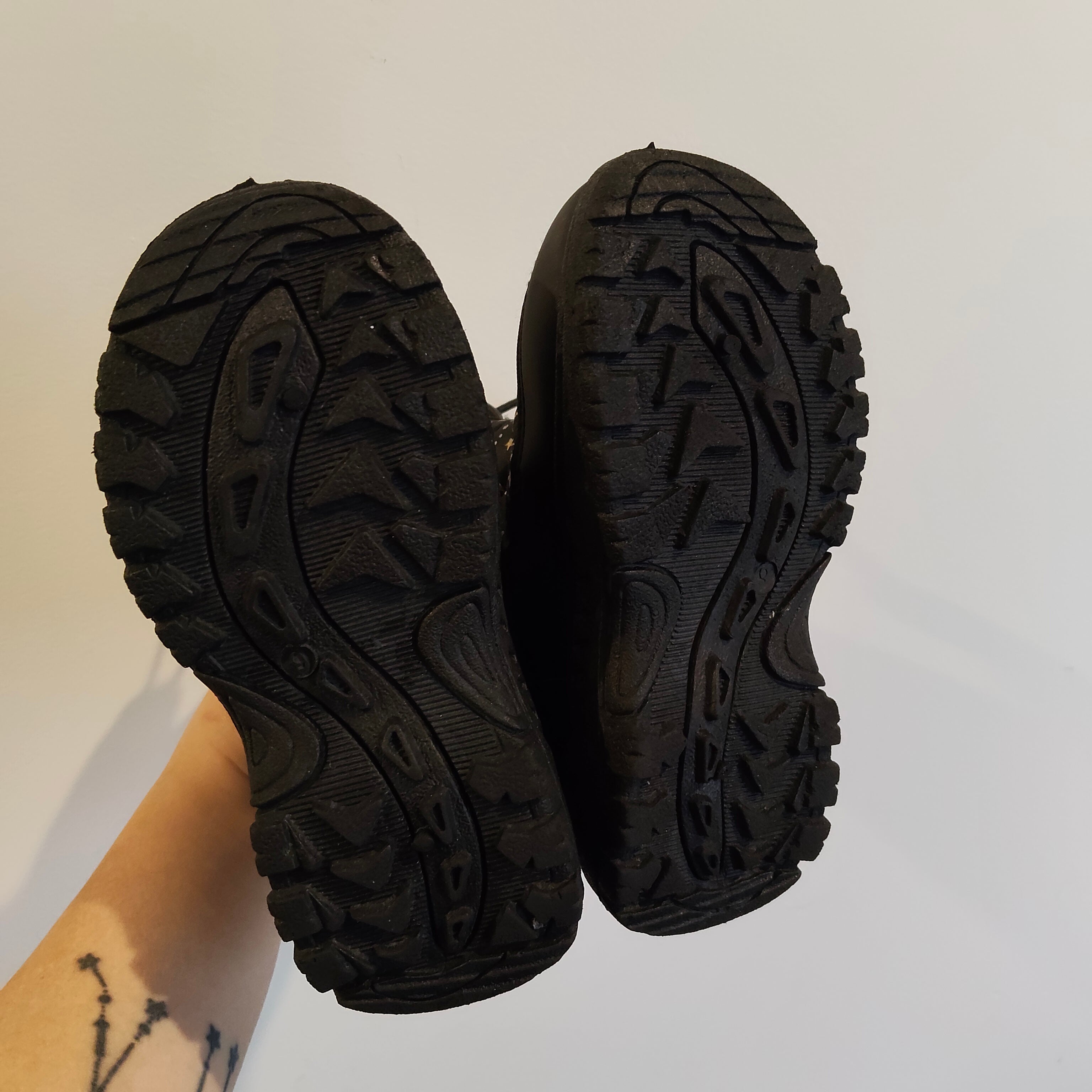 MOUNTAIN WAREHOUSE Toddler Snow Boots size UK 9 / US 10 / EUR 27 (approx 2yo)