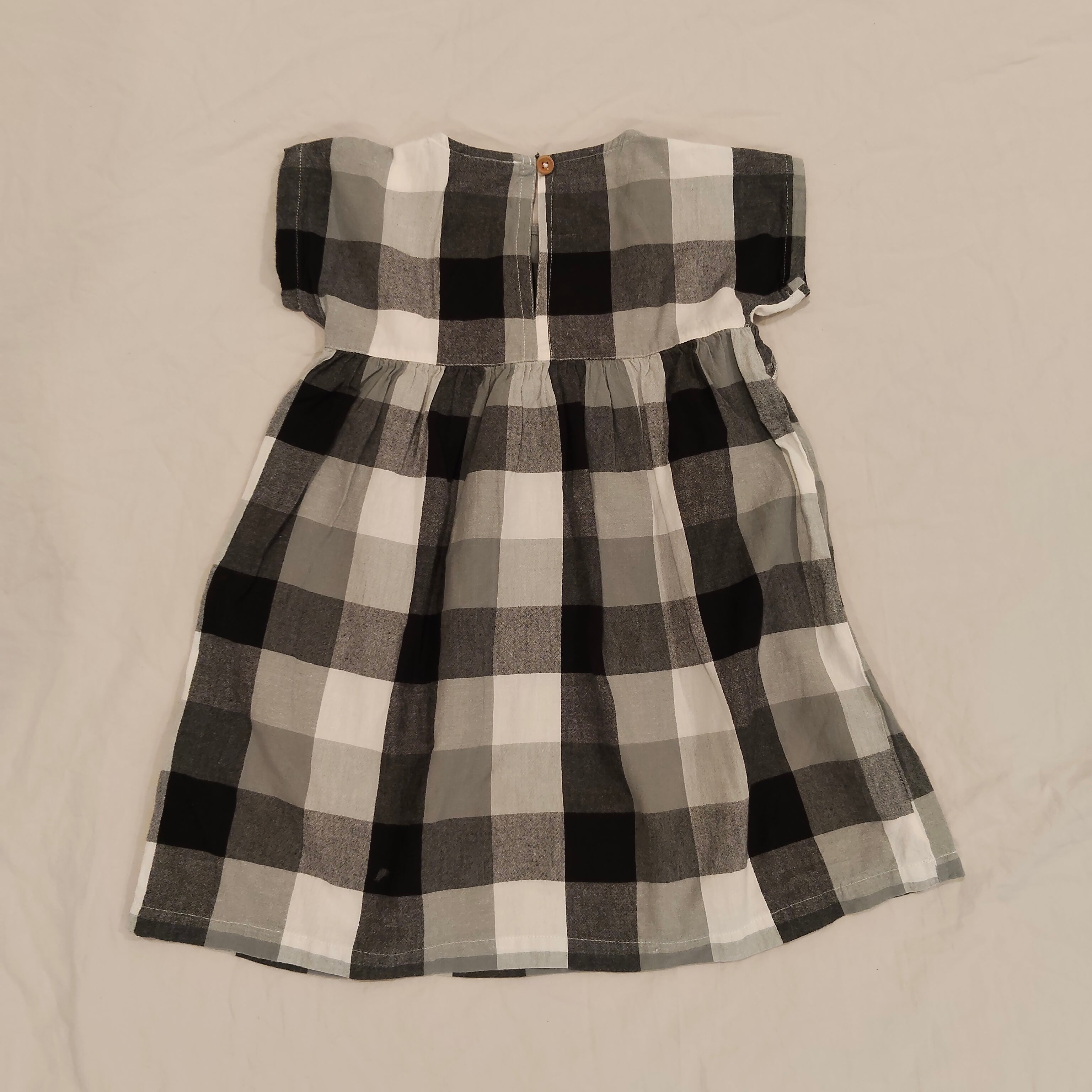 TURTLEDOVE LONDON size 4-5y girls gingham short sleeve