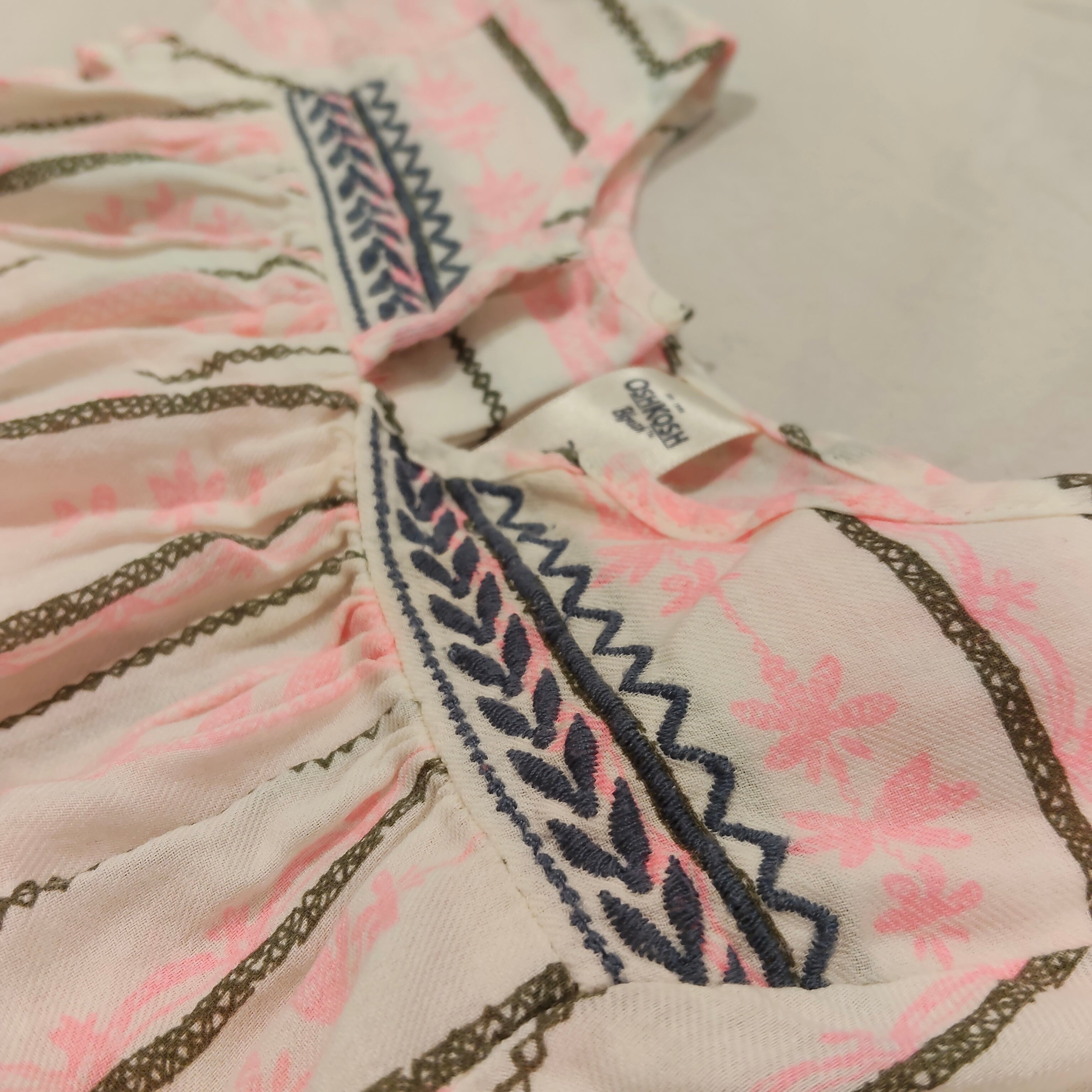OSHKOSH B'gosh dress size 3yr girls short sleeve