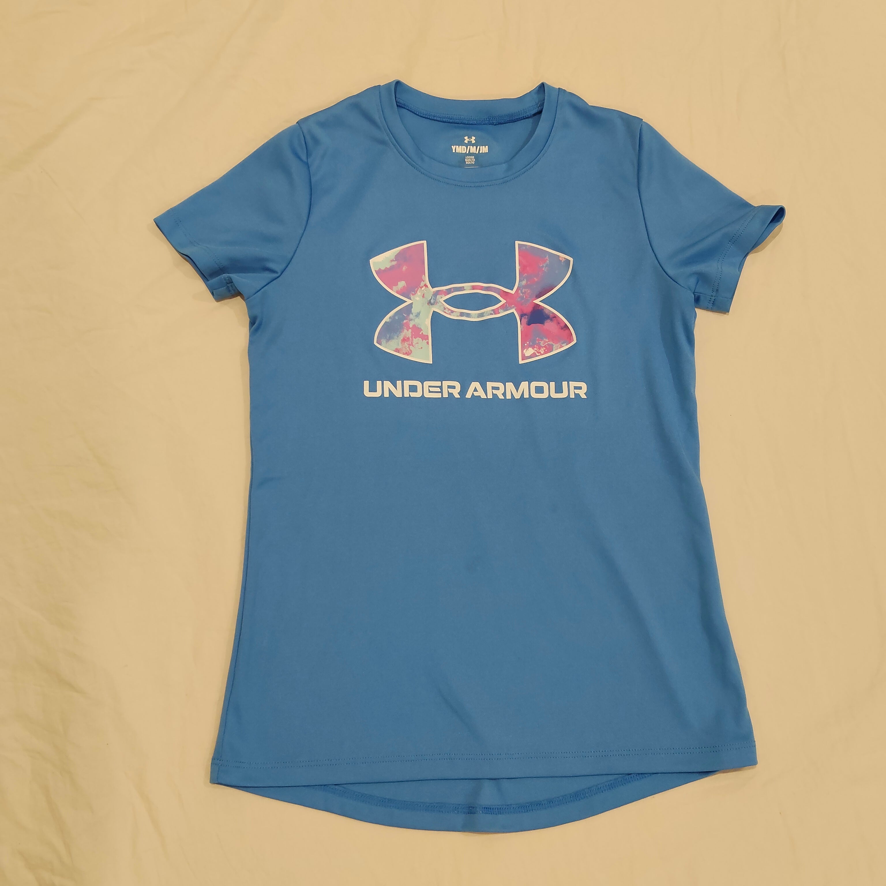 UNDER ARMOUR tee size YMD 10-12yrs girls short sleeve
