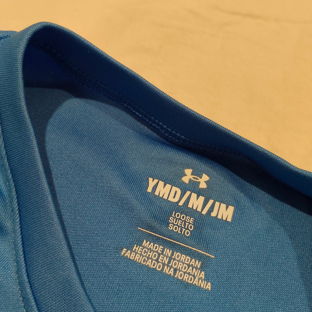 UNDER ARMOUR tee size YMD 10-12yrs girls short sleeve