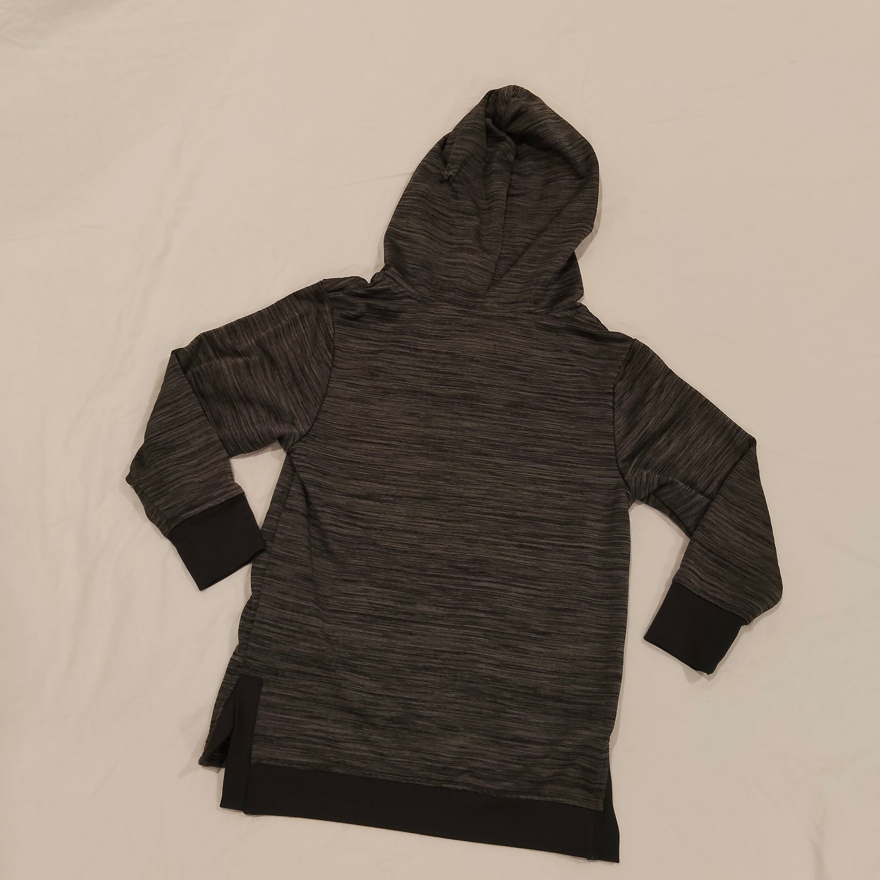 HUNTING & FISHING hoodie size 4yrs boys