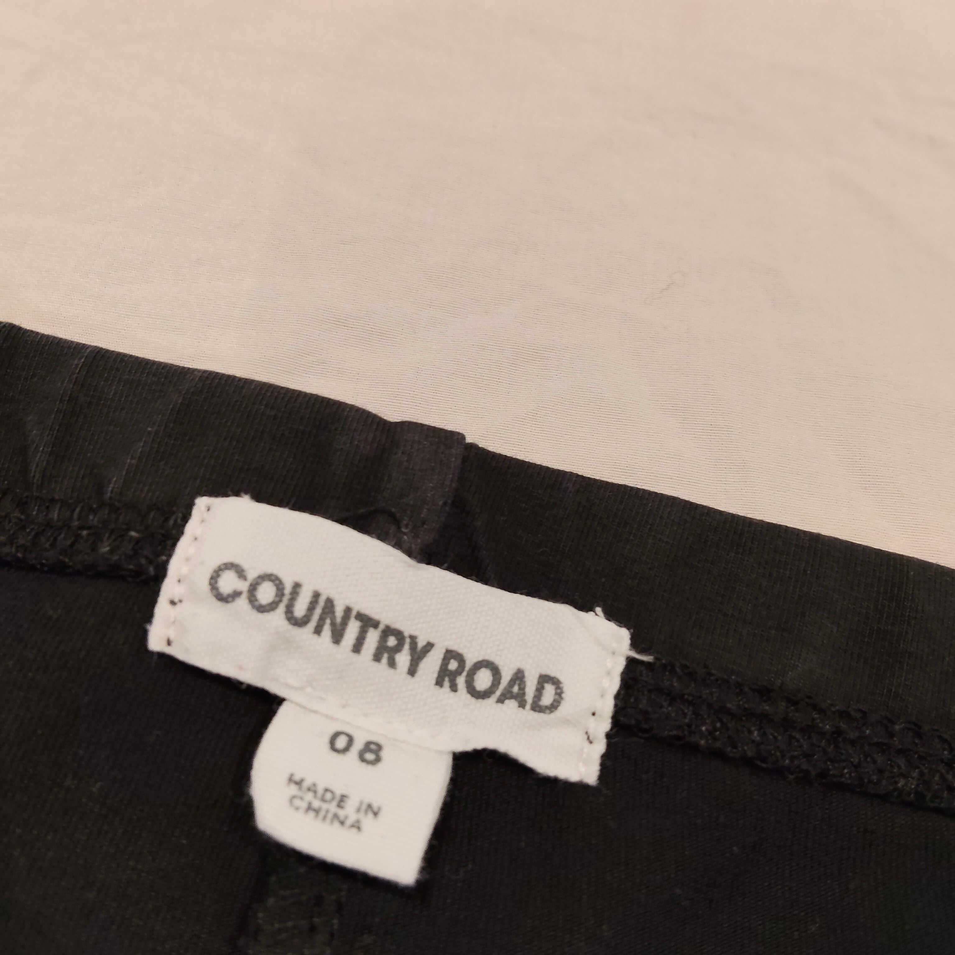 COUNTRY ROAD leggings size 8 girls black logo