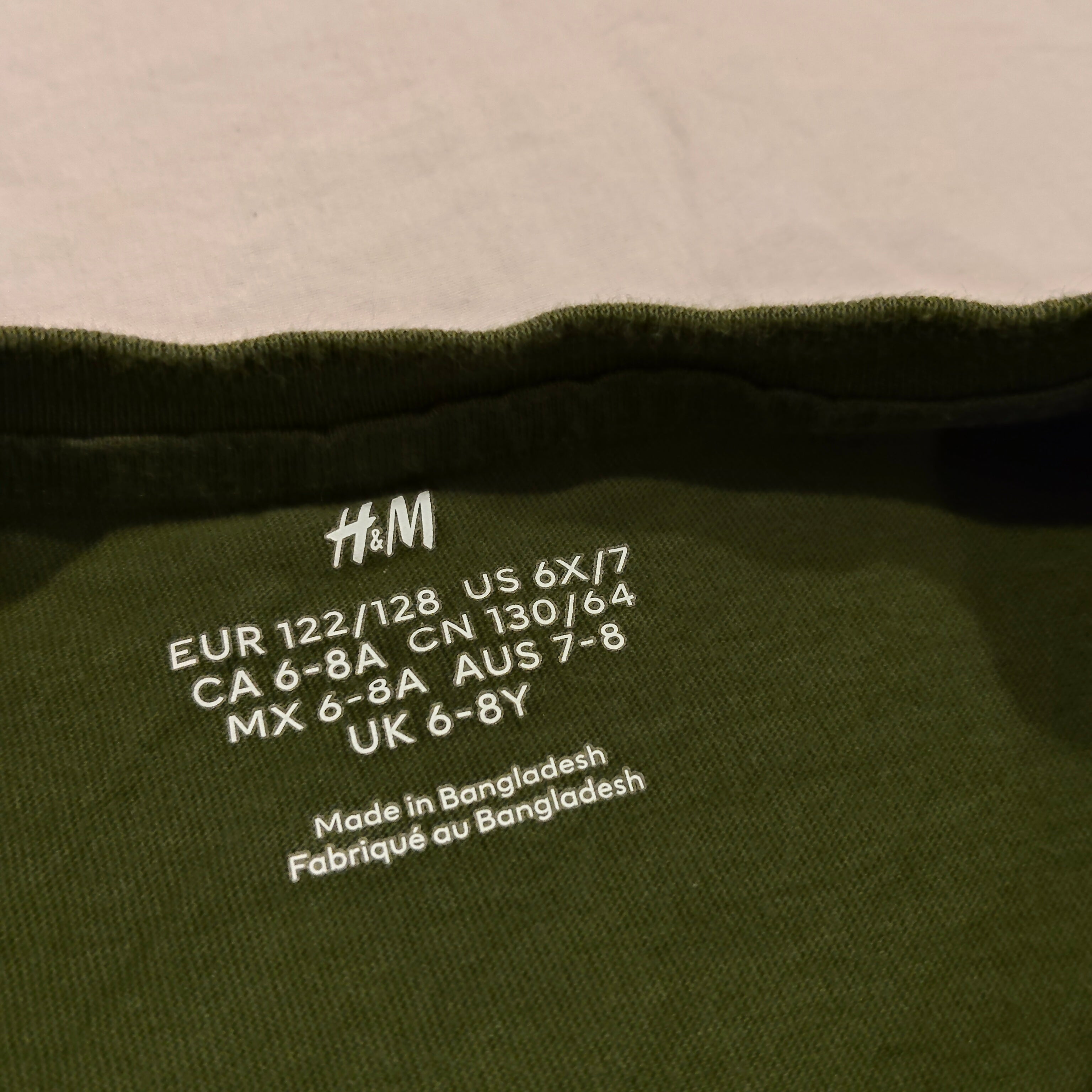 H&M top size 6-8y boys long sleeve green dinosaur